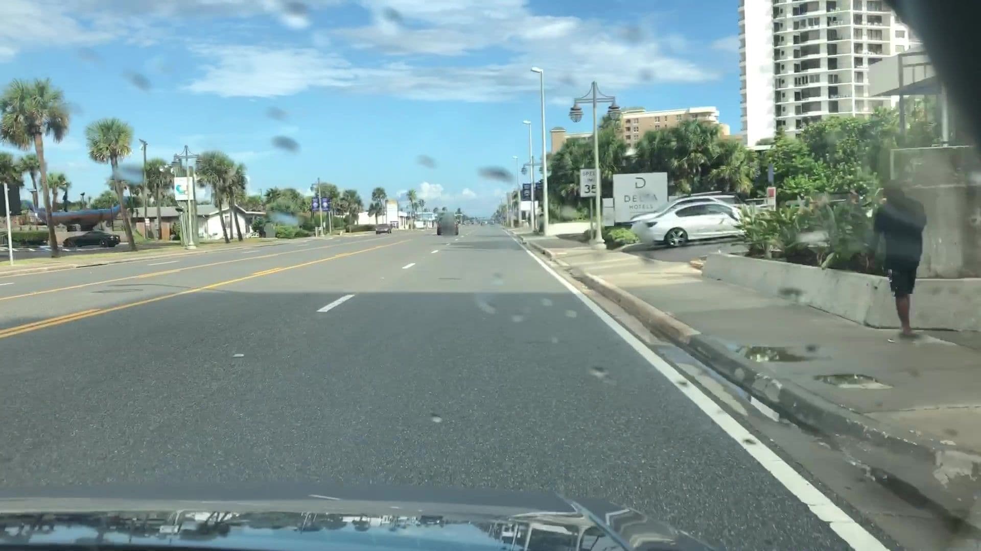 Street view near Acopulco resort, Daytona Beach Shores — © lvl5 (CC BY-SA · Mapillary)