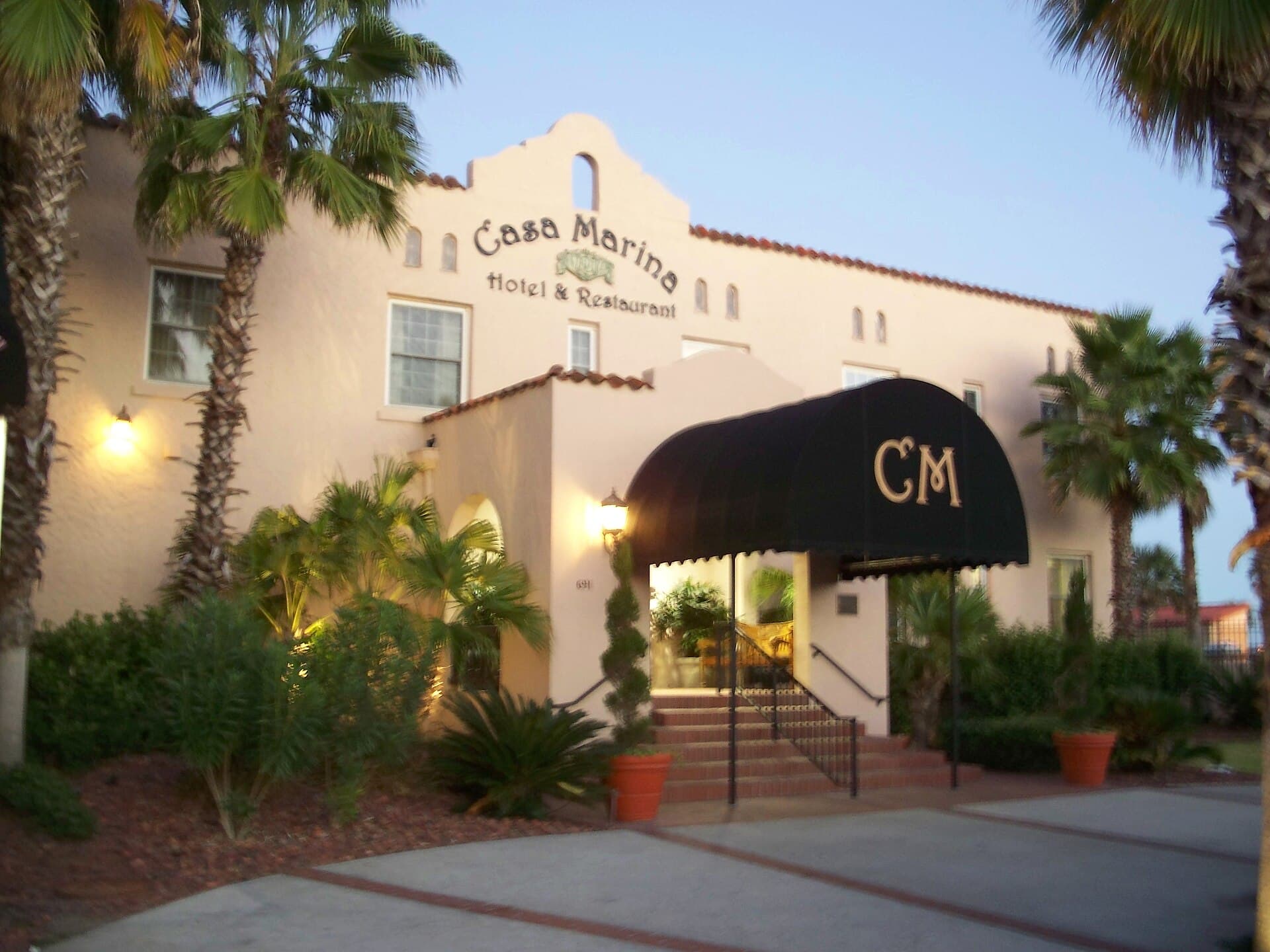Casa Marina (via Wikimedia Commons, CC BY-SA 3.0)