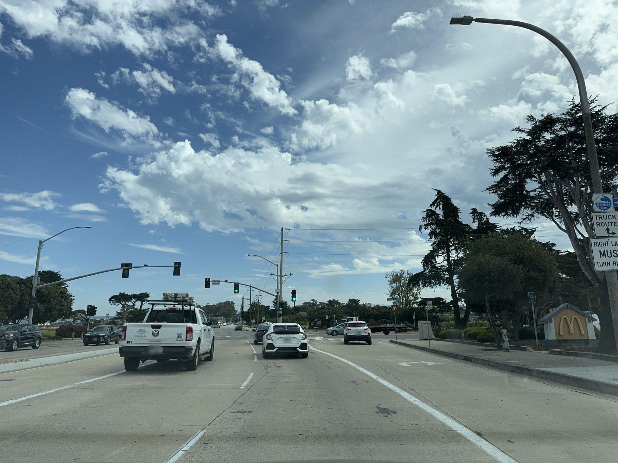 Street view near Beach Resort, Monterey, Monterey — © jeff1 (CC BY-SA · Mapillary)