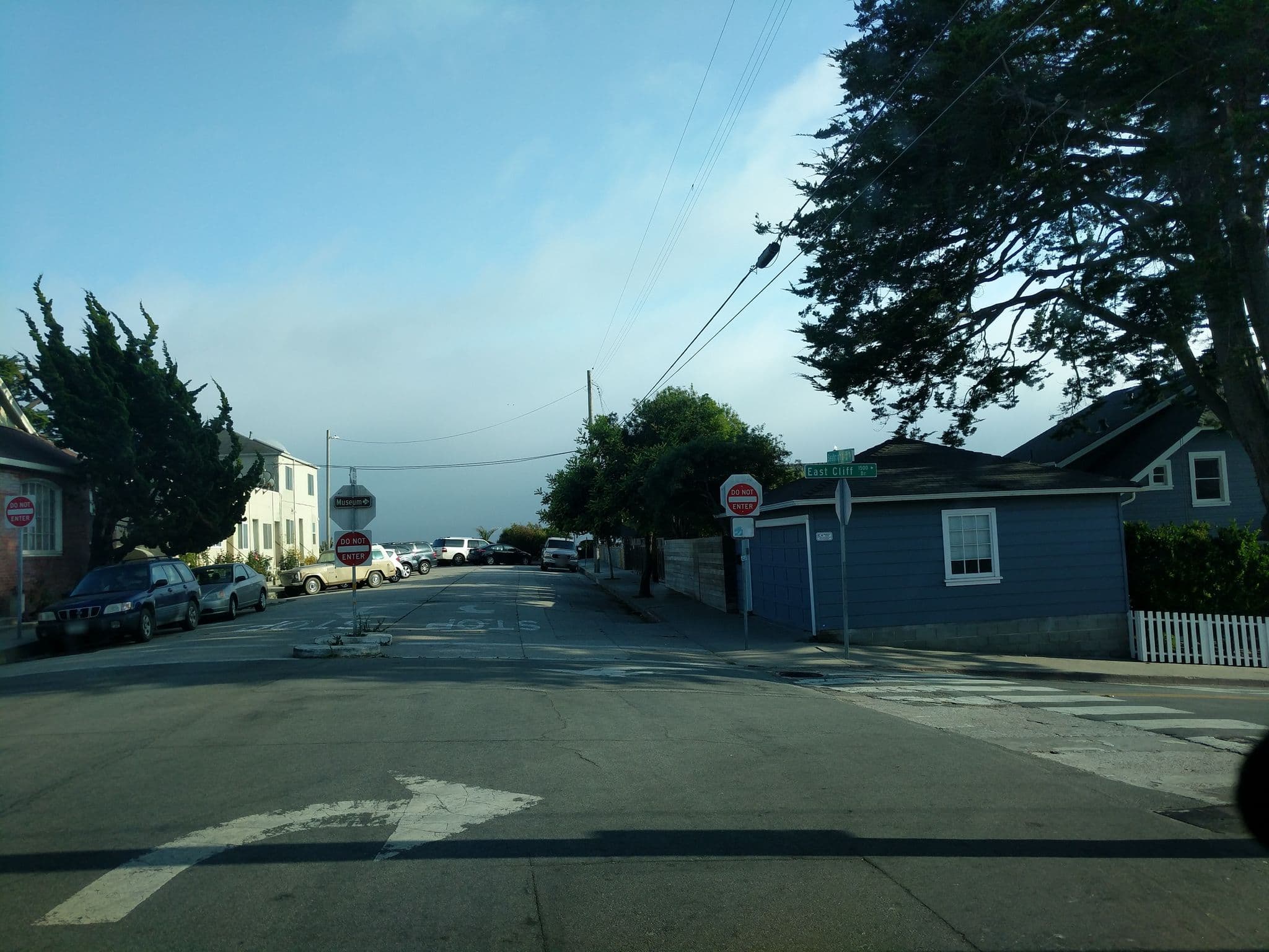 Street view near House By The Sea, Santa Cruz — © daryldarko (CC BY-SA · Mapillary)