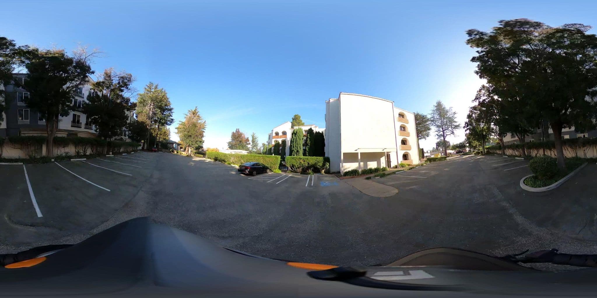 Street view near Hilton Garden Inn, Mountain View — © beddy (CC BY-SA · Mapillary)