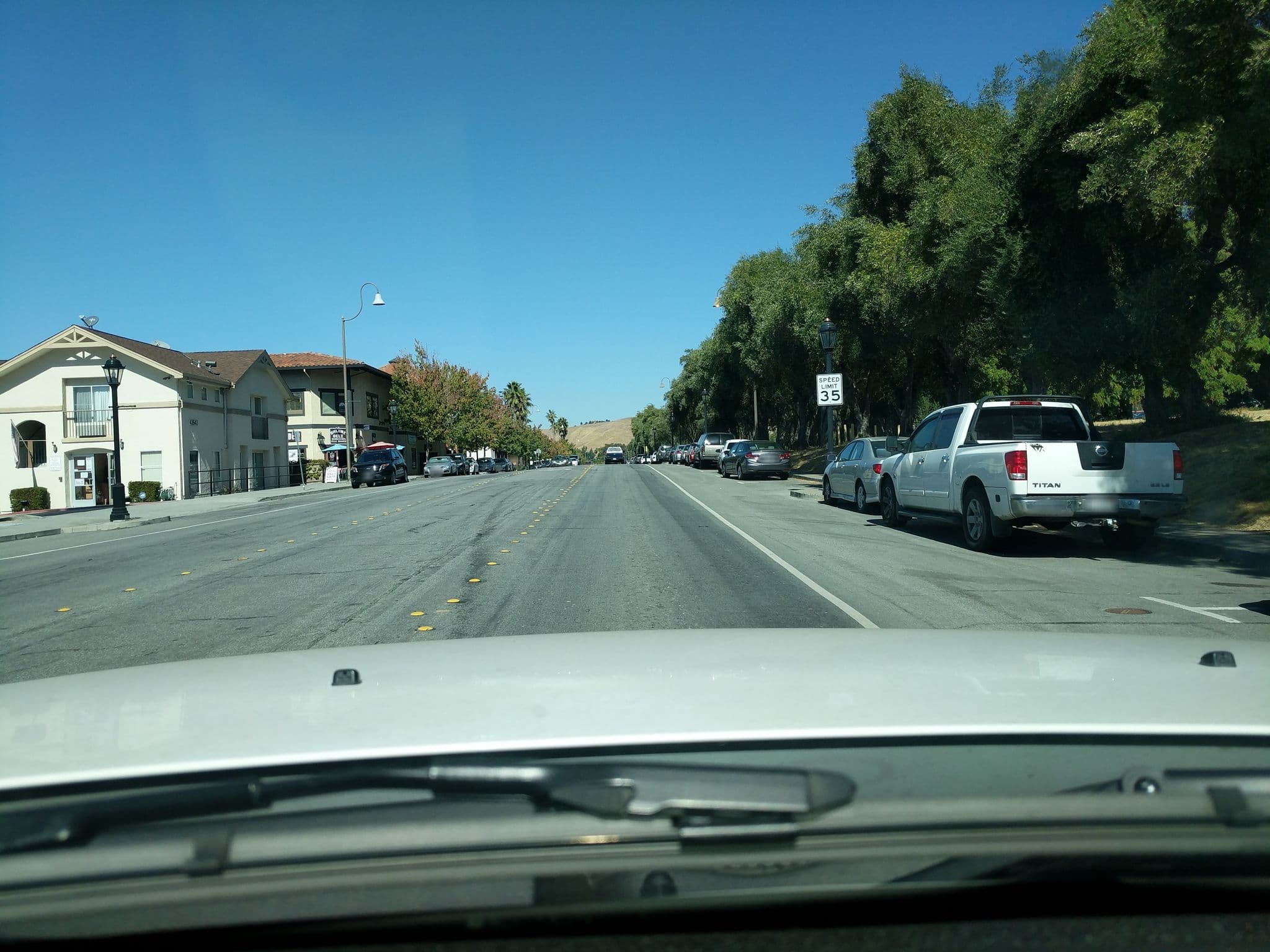 Street view near Mission Valley Lodge, Fremont — © locontem (CC BY-SA · Mapillary)