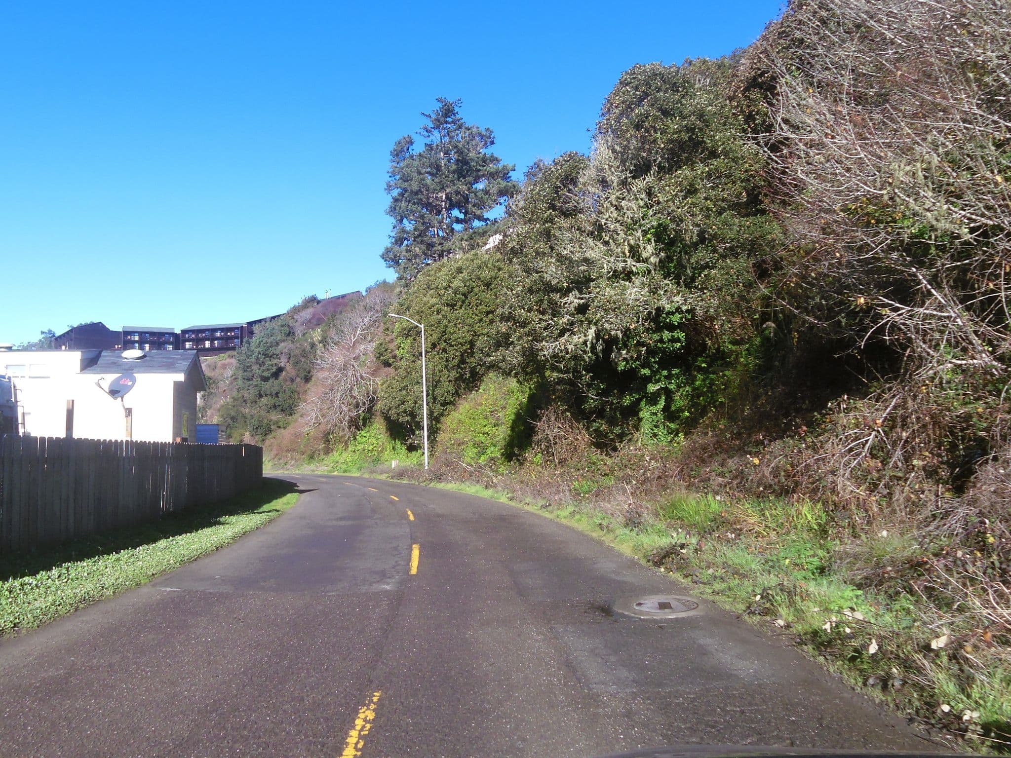 Street view near Surf-N-Sails Cottage, Brooktrails — © andrewsnow (CC BY-SA · Mapillary)