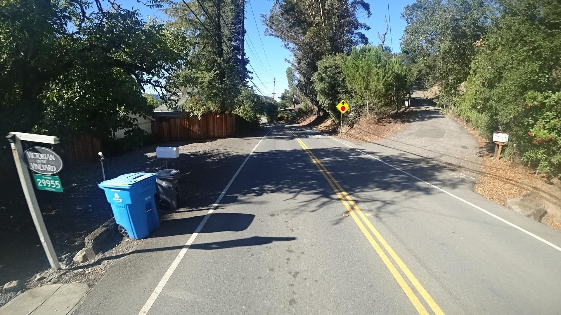 Street view near The Shelford House, Cloverdale — © marker_geo (CC BY-SA · Mapillary)