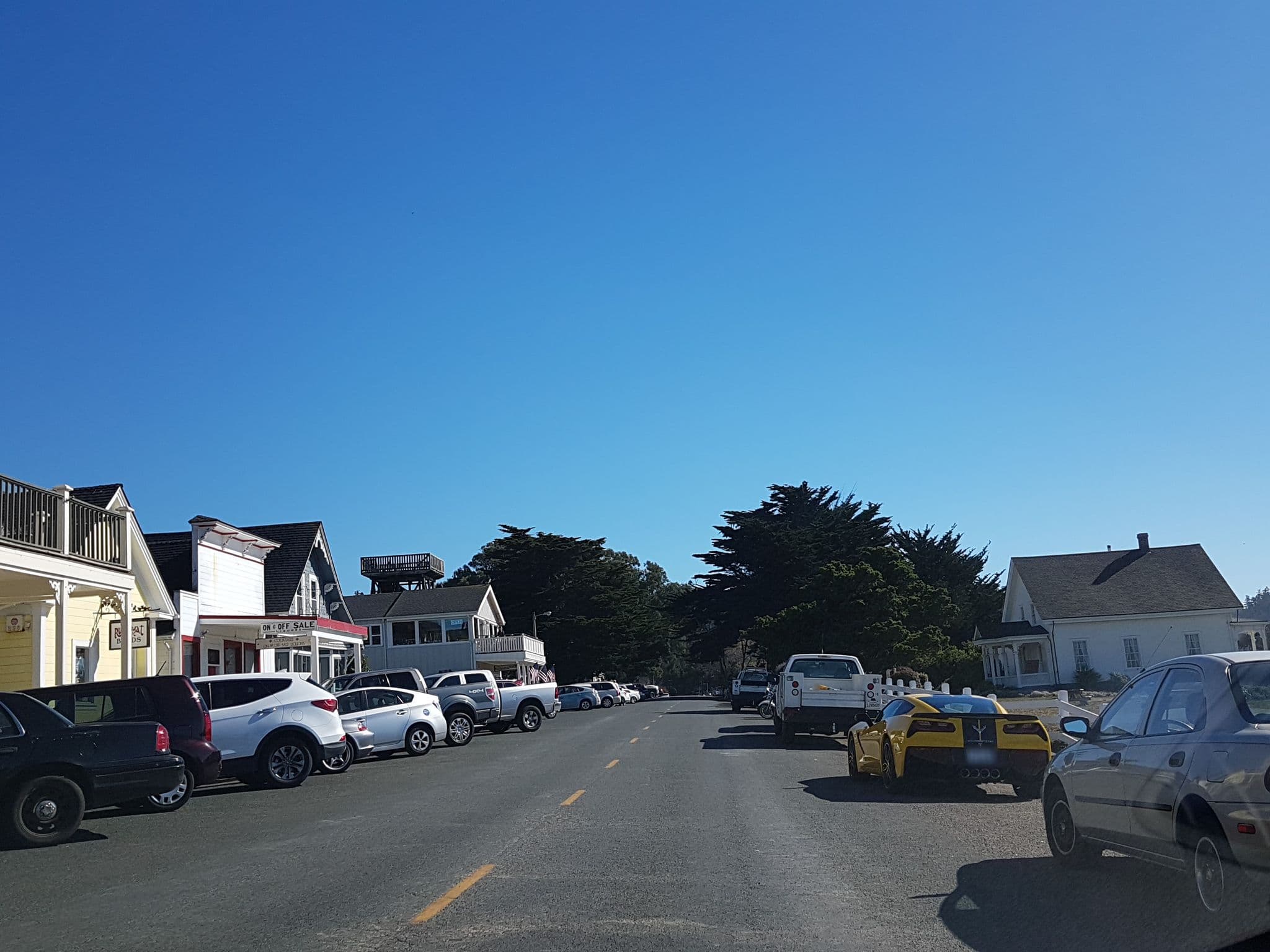 Street view near Mendocino Hotel & Garden Suites, Brooktrails — © jopparn (CC BY-SA · Mapillary)