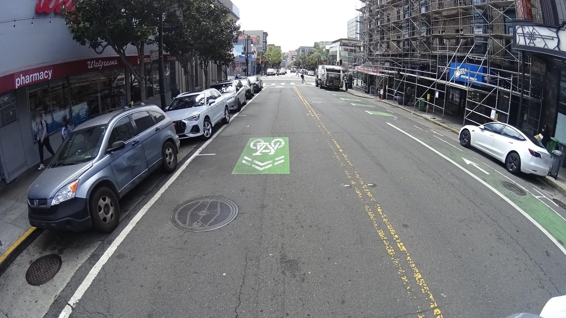 Street view near Shirley Hotel, Chinatown — © marker_geo (CC BY-SA · Mapillary)