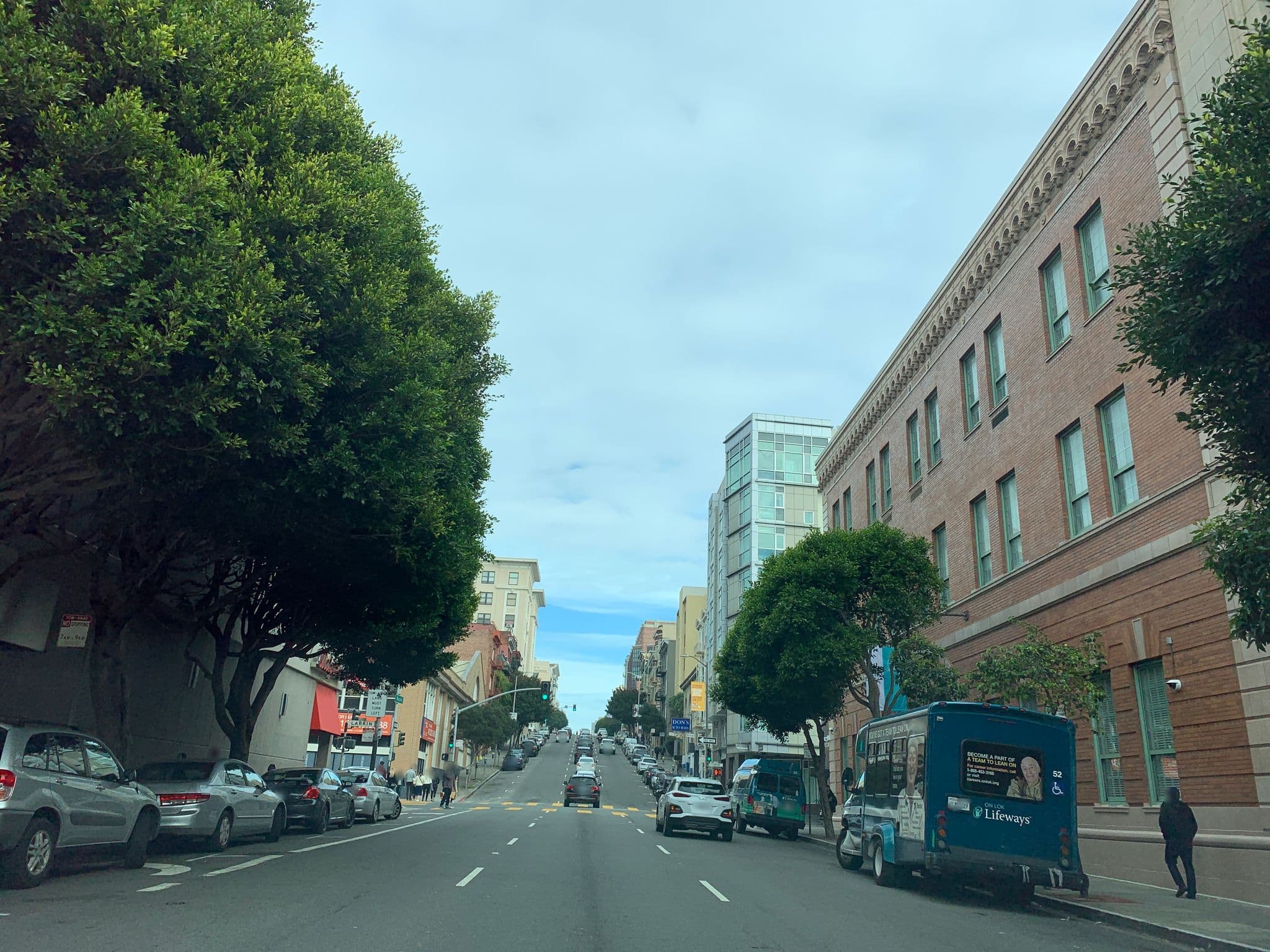 Street view near Rixos, Chinatown — © patrickvarca (CC BY-SA · Mapillary)