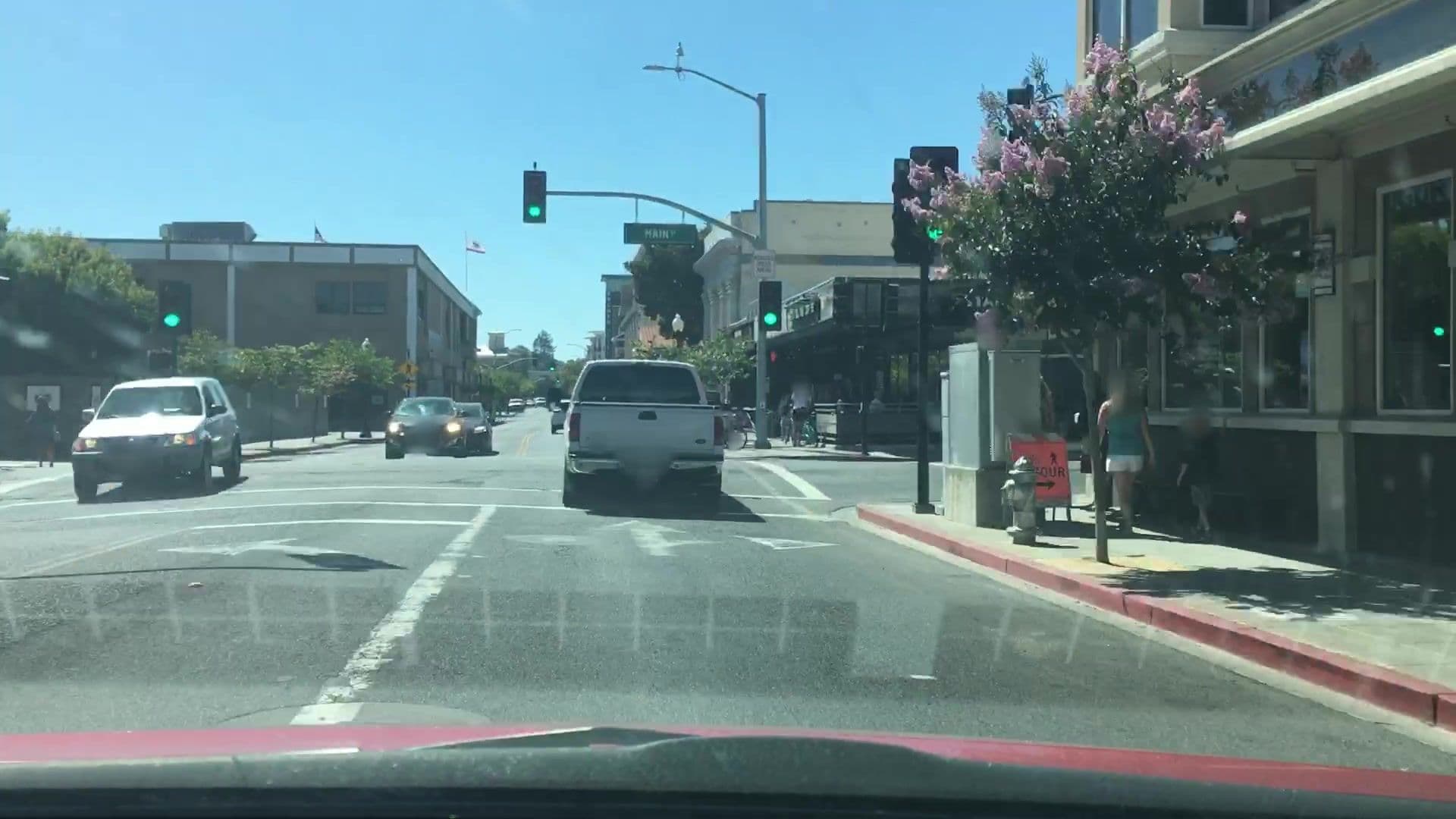 Street view near Napa Valley Coffee Roasting Company, Napa — © lvl5 (CC BY-SA · Mapillary)
