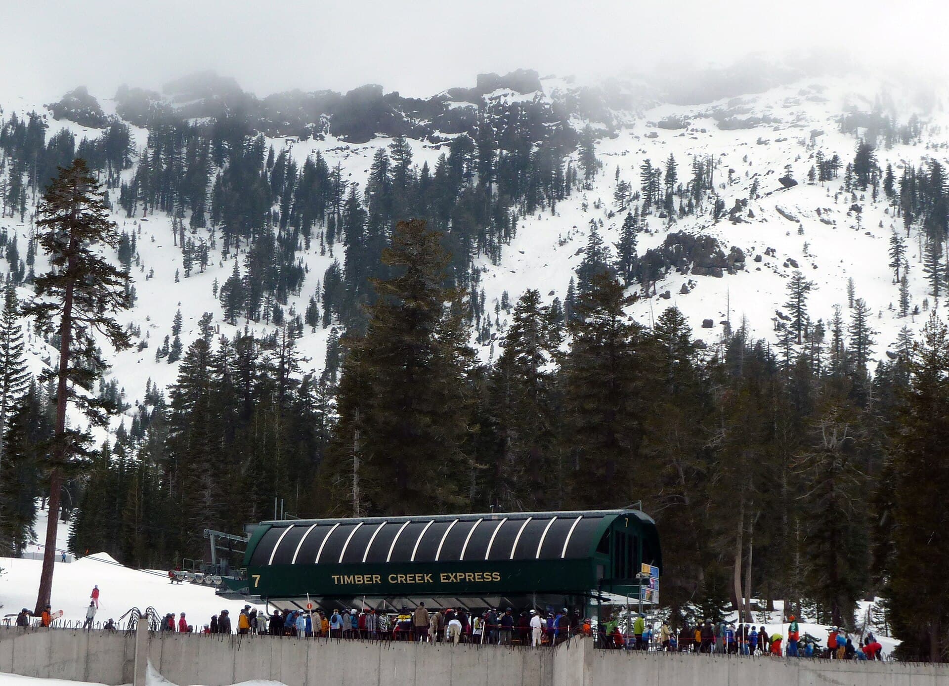 Kirkwood Mountain Resort (via Wikimedia Commons, CC BY-SA 3.0)