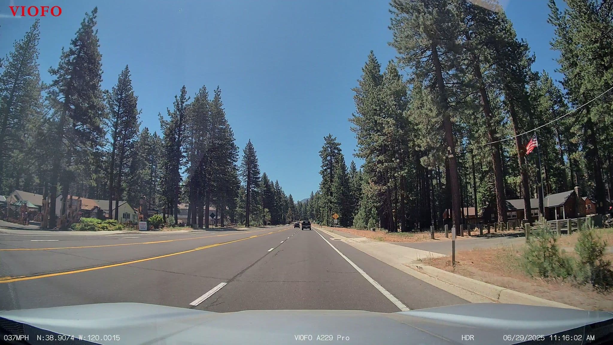 Street view near Tahoe Lakeside Lodge, South Lake Tahoe — © juzza (CC BY-SA · Mapillary)