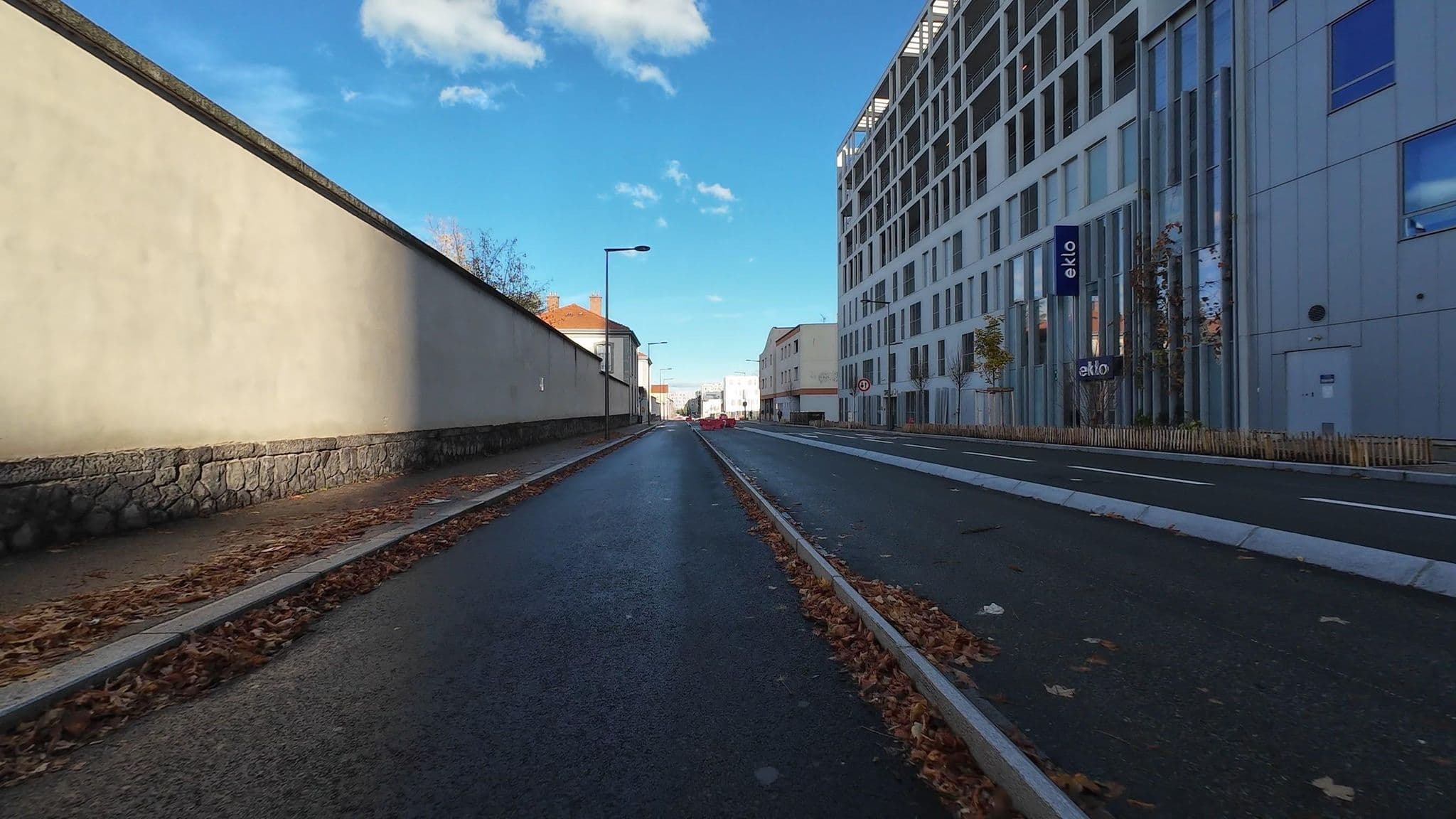 Street view near Eklo, Clermont-Ferrand — © user-3965077544 (CC BY-SA · Mapillary)