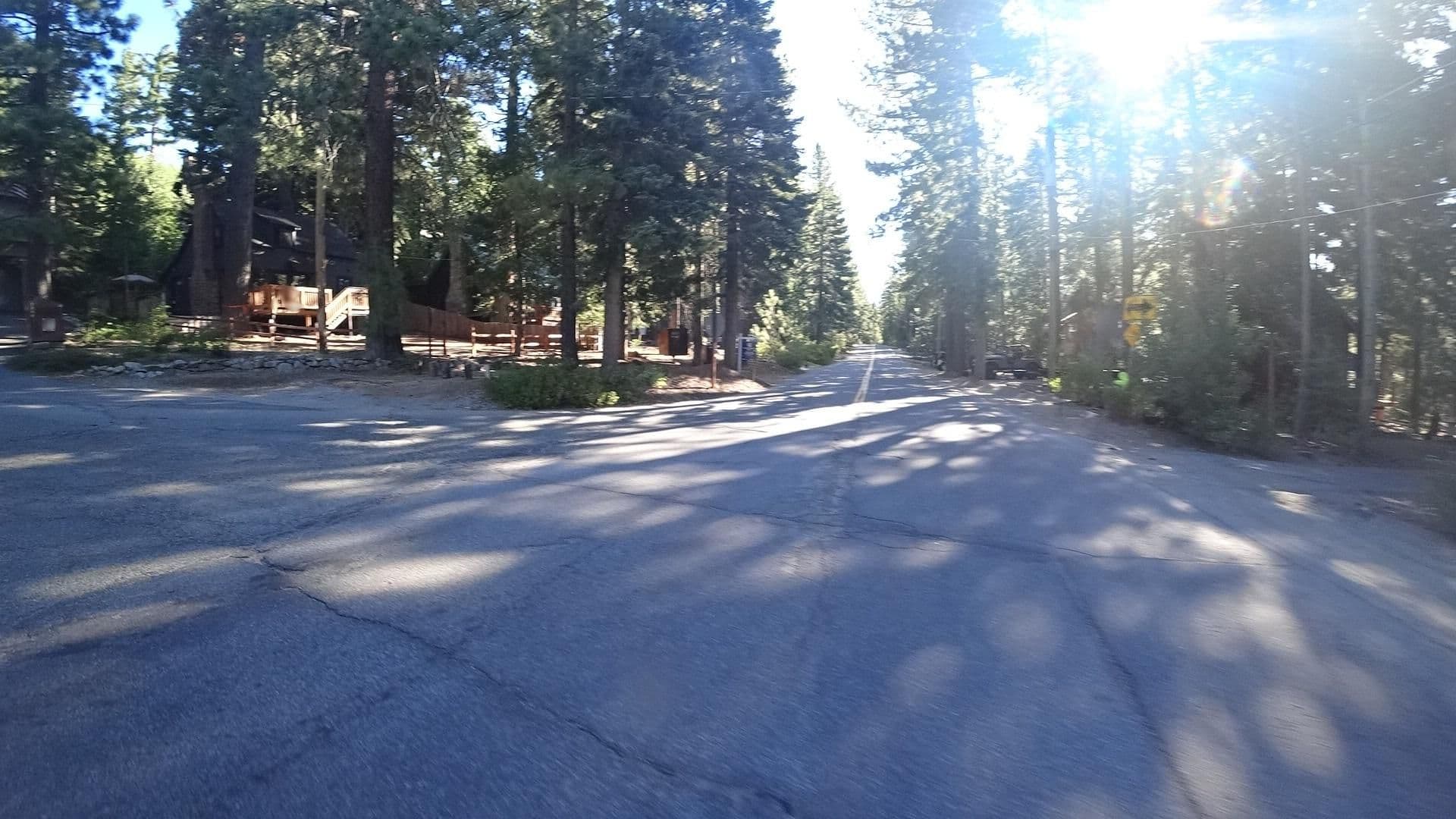 Street view near Brown Bear Lodge, Sunnyside-Tahoe City — © marker_geo (CC BY-SA · Mapillary)