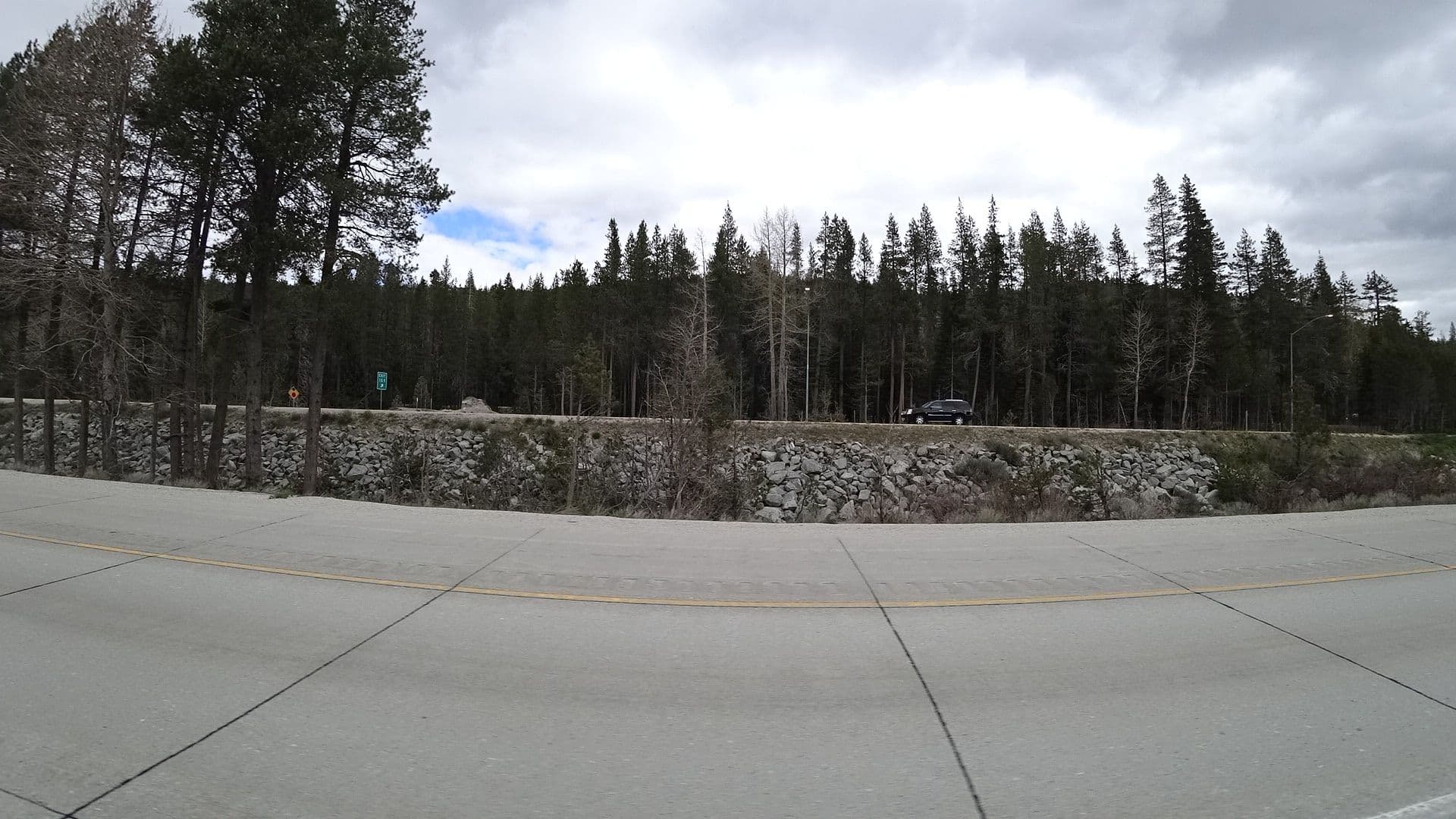 Street view near Hampshire Rocks Swimming, Truckee — © stilldavid (CC BY-SA · Mapillary)