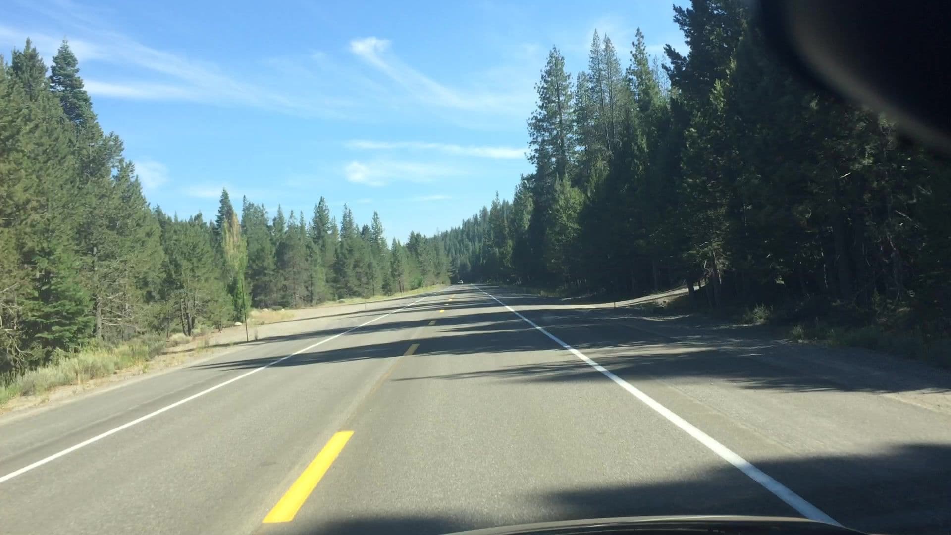 Street view near Bellini's Riverfront, Truckee — © lvl5 (CC BY-SA · Mapillary)