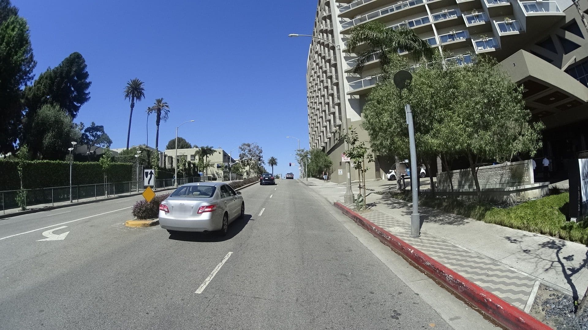 Street view near Sheraton Delfina Club Lounge, Santa Monica — © mly_la (CC BY-SA · Mapillary)