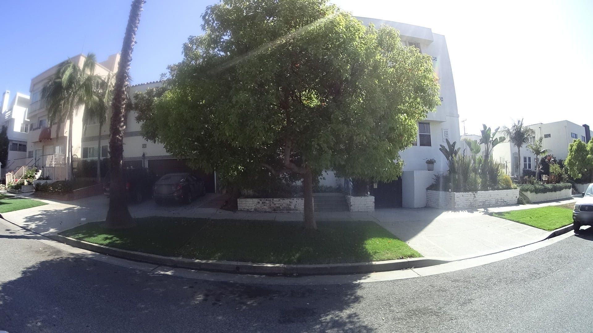 Street view near Airbnb Beach Bungalo, Santa Monica — © mly_la (CC BY-SA · Mapillary)