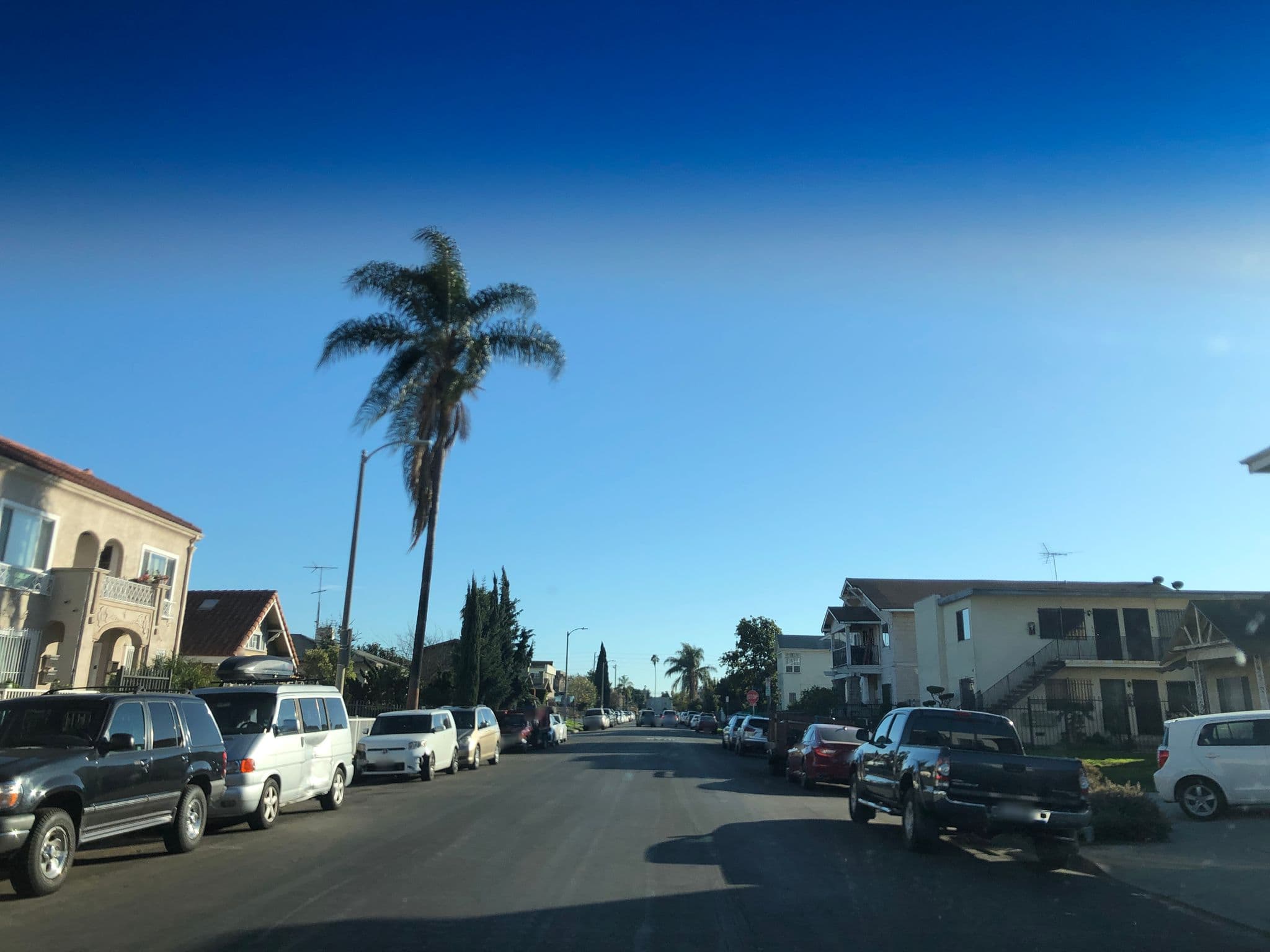 Street view near Sven, Koreatown — © jennyluisa96 (CC BY-SA · Mapillary)
