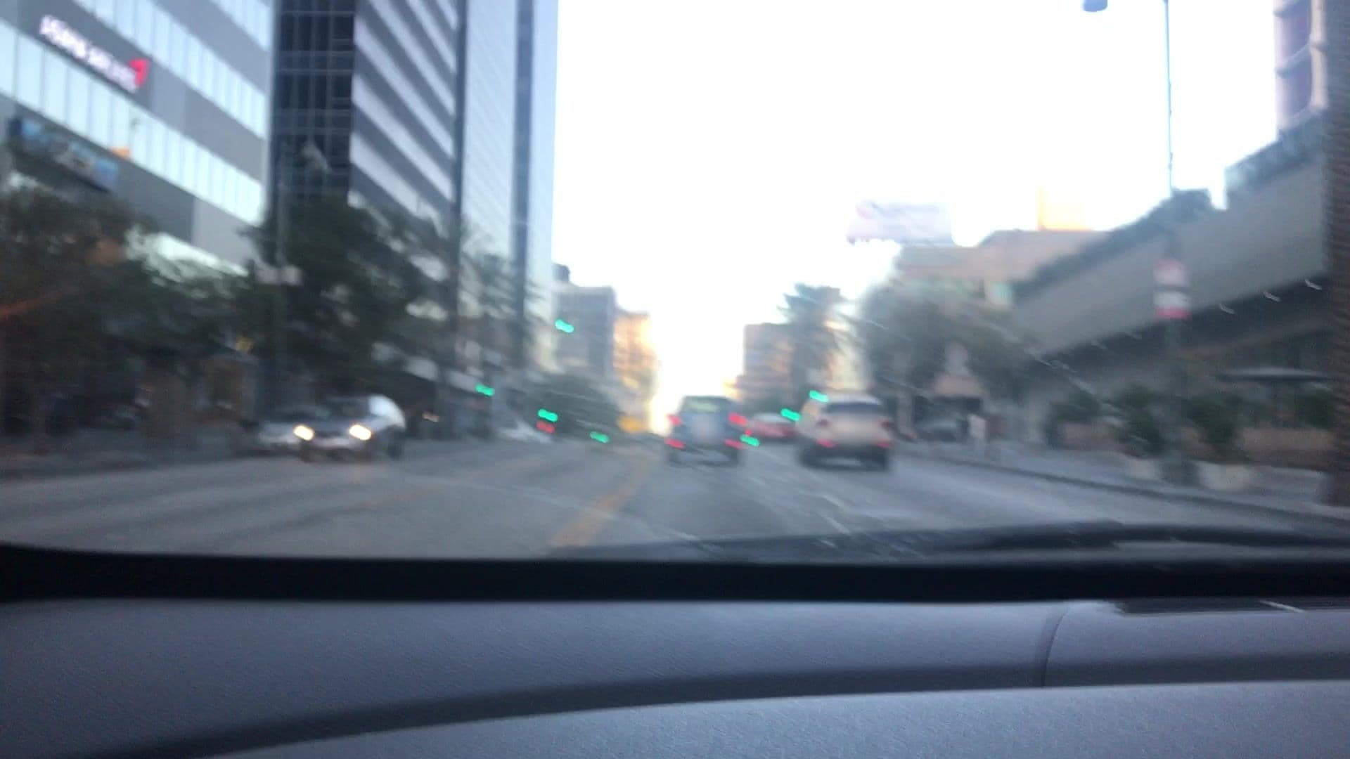 Street view near Wilshire Plaza Hotel, Koreatown — © lvl5 (CC BY-SA · Mapillary)