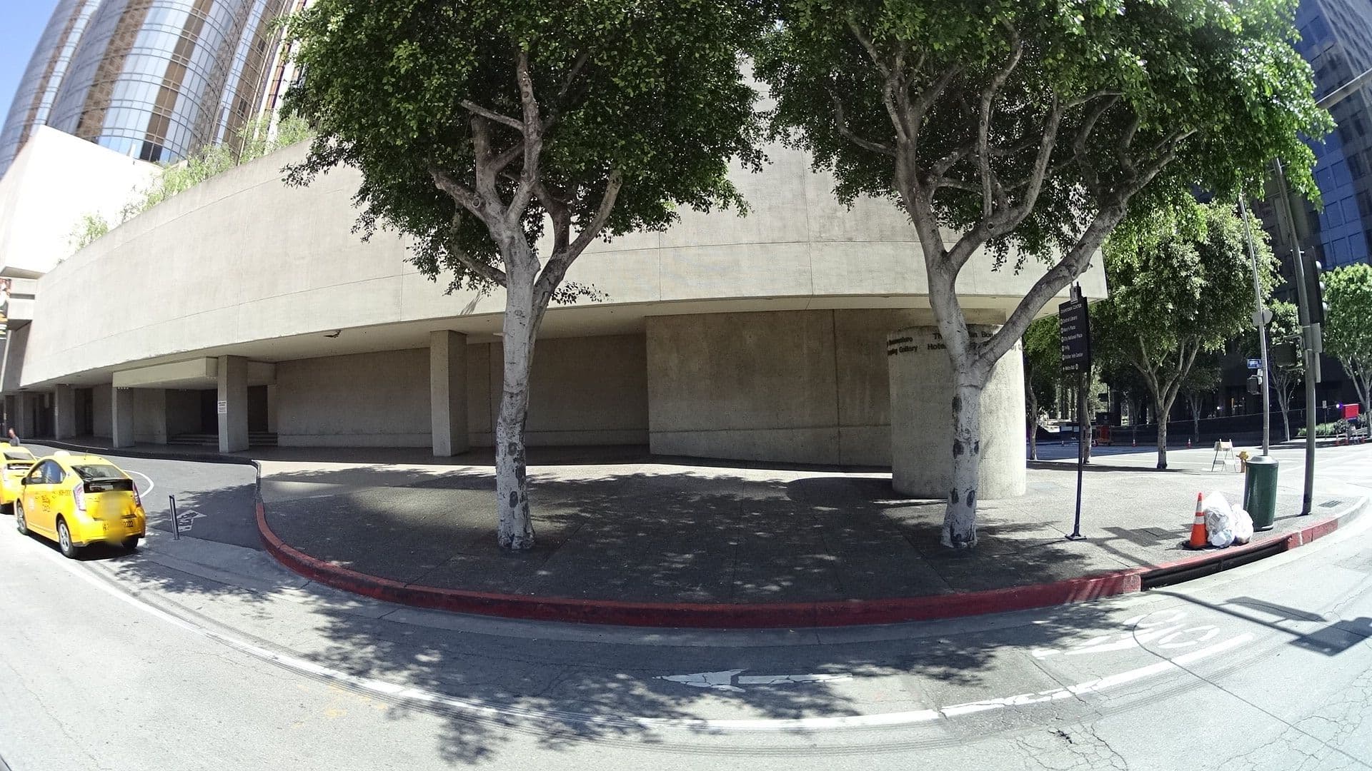 Street view near Westin Bonaventure Hotel Pool, Los Angeles — © wsp_us (CC BY-SA · Mapillary)
