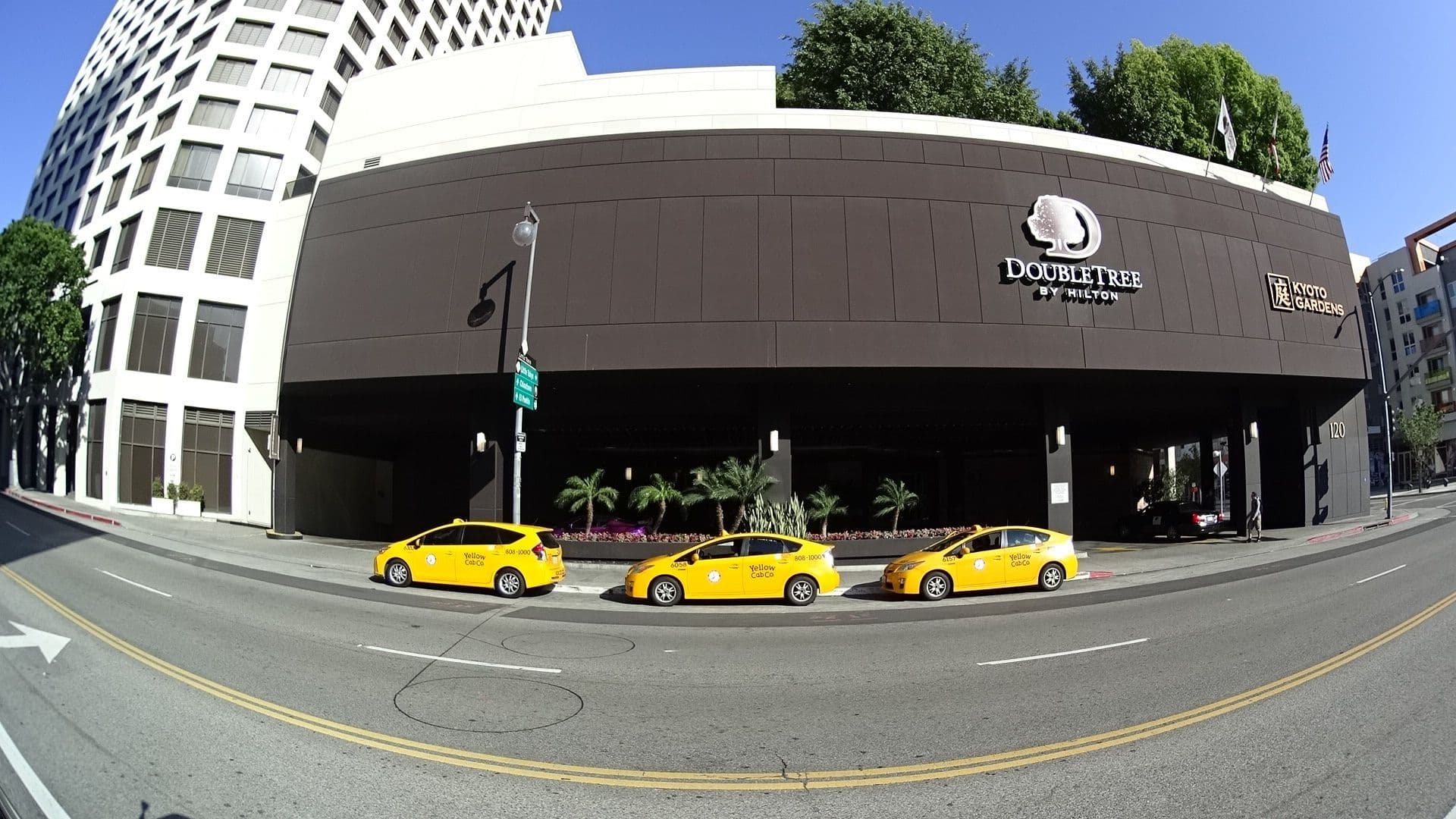 Street view near la, Los Angeles — © mly_la (CC BY-SA · Mapillary)