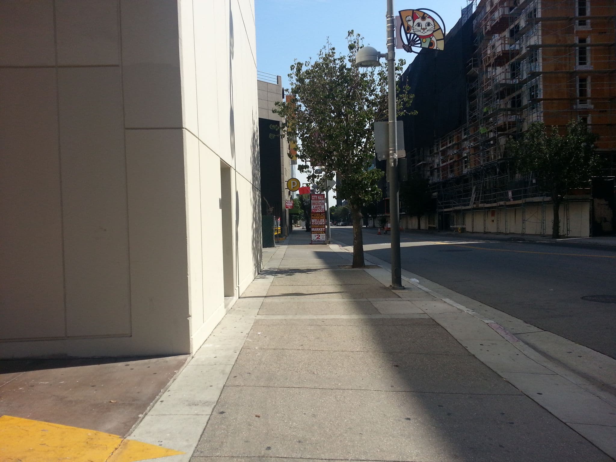Street view near DoubleTree by Hilton, Los Angeles — © matikin9 (CC BY-SA · Mapillary)