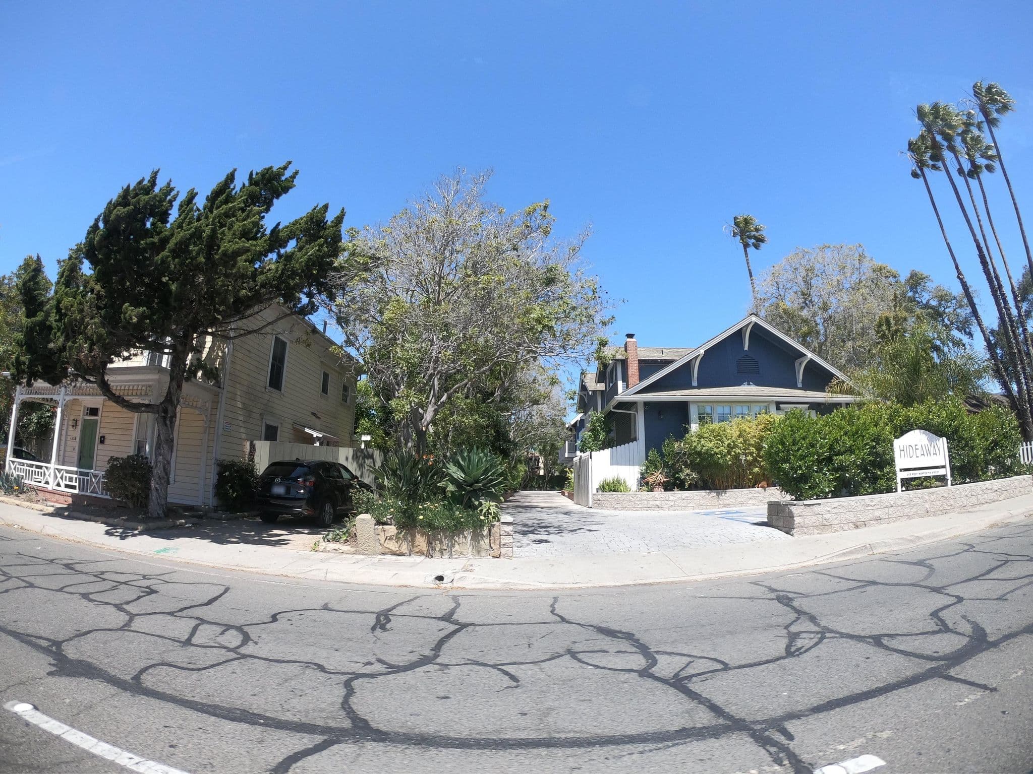 Street view near Hideaway Santa Barbara, Santa Barbara — © roadgeek_md99 (CC BY-SA · Mapillary)