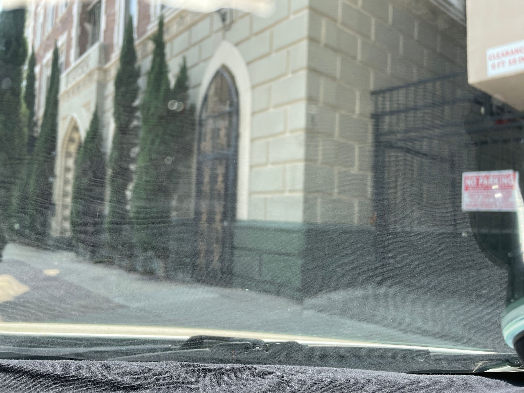 Street view near Cloud 11 - L.A. Style, Hollywood — © etunell (CC BY-SA · Mapillary)