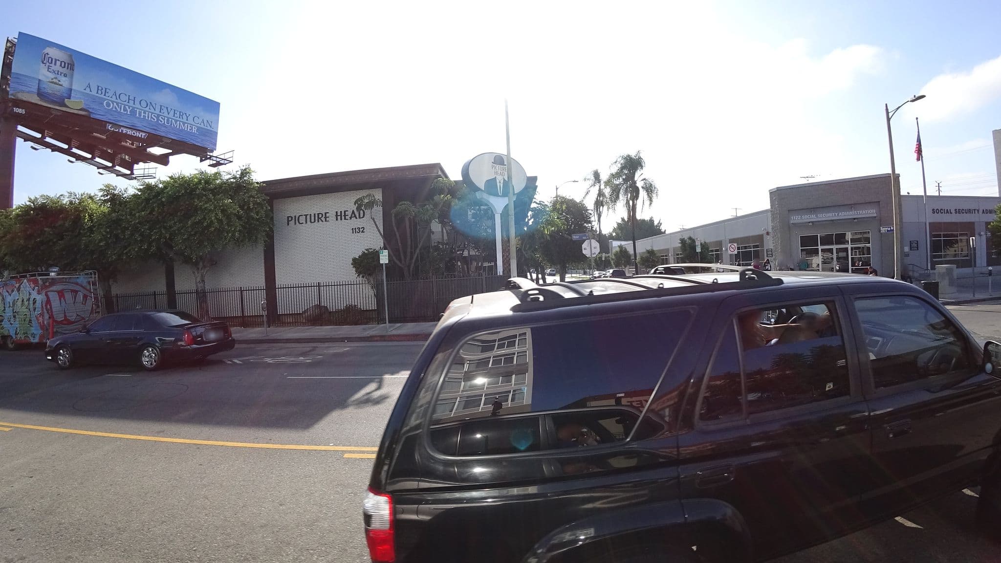 Street view near Vagabond Inn Executive Hollywood, Hollywood — © mly_la (CC BY-SA · Mapillary)