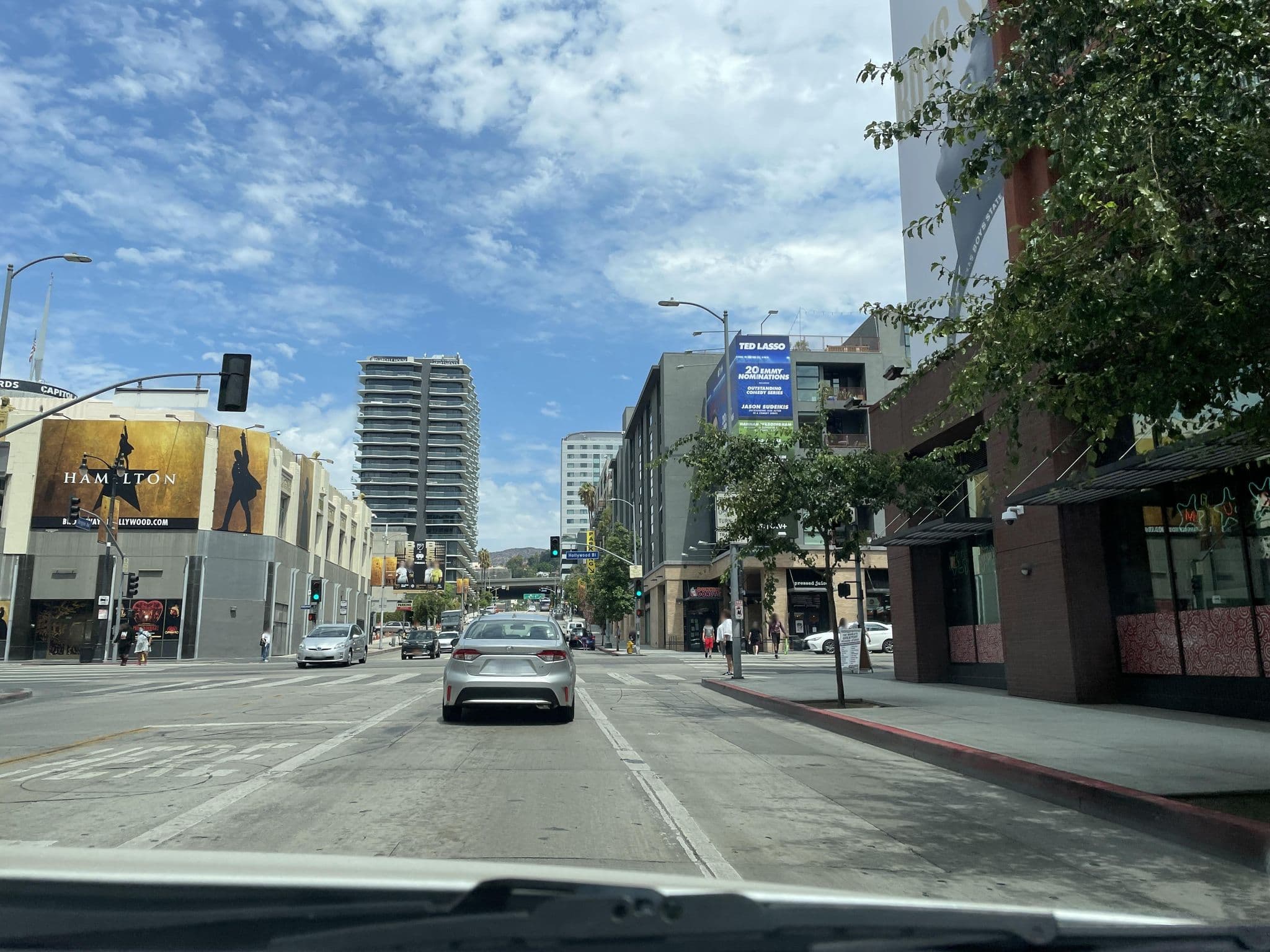 Street view near 6250 Hollywood, Hollywood — © etunell (CC BY-SA · Mapillary)
