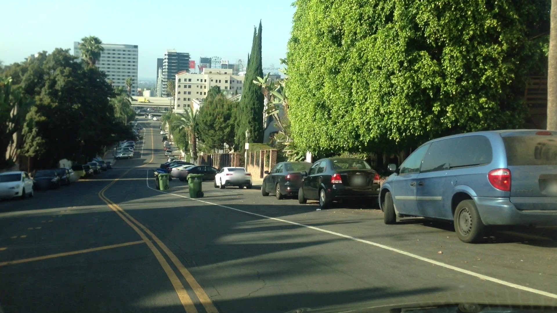 Street view near The Twilight Zone, Hollywood — © lvl5 (CC BY-SA · Mapillary)