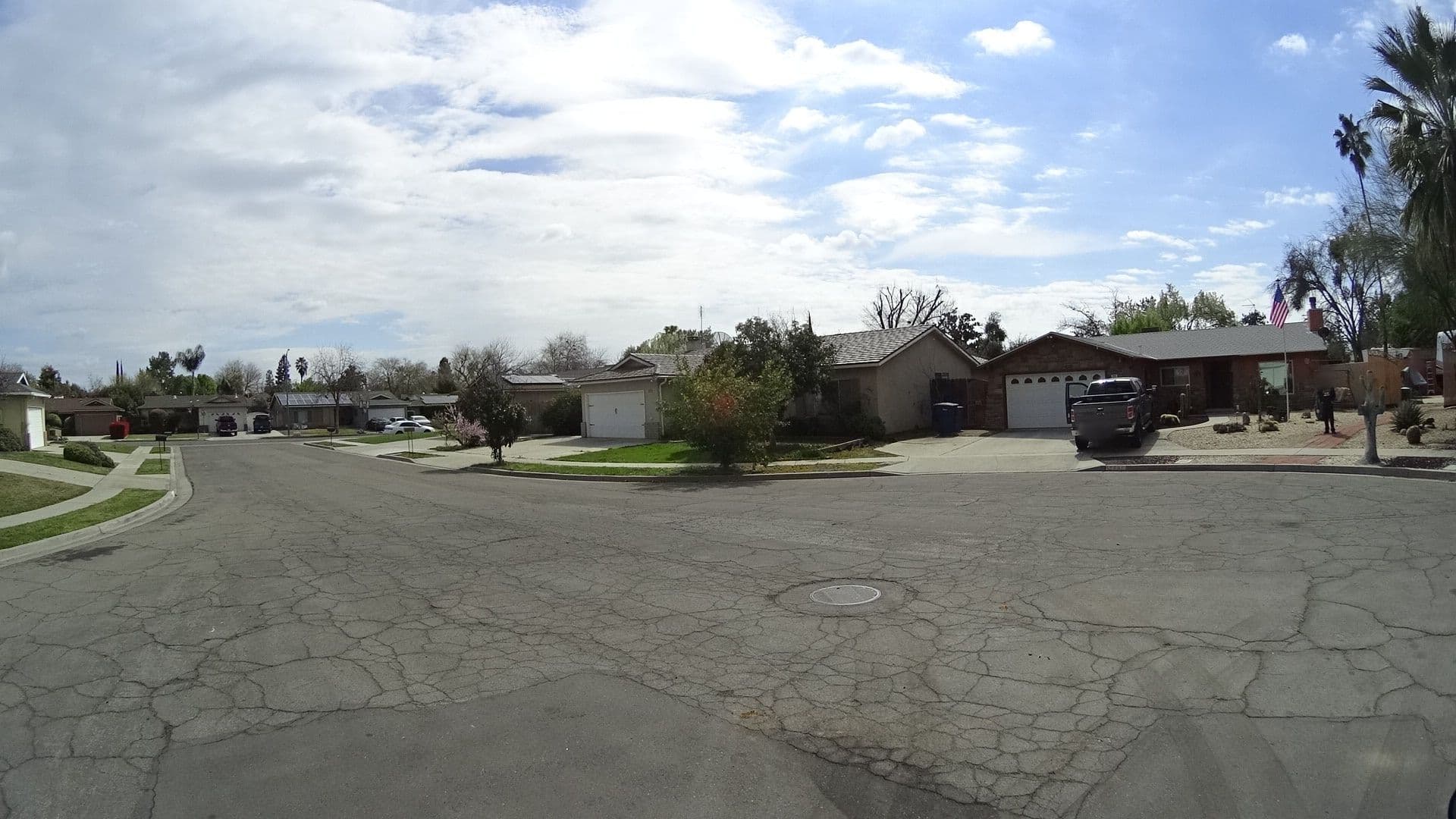Street view near Big Brothers, Old Fig Garden — © marker_geo (CC BY-SA · Mapillary)