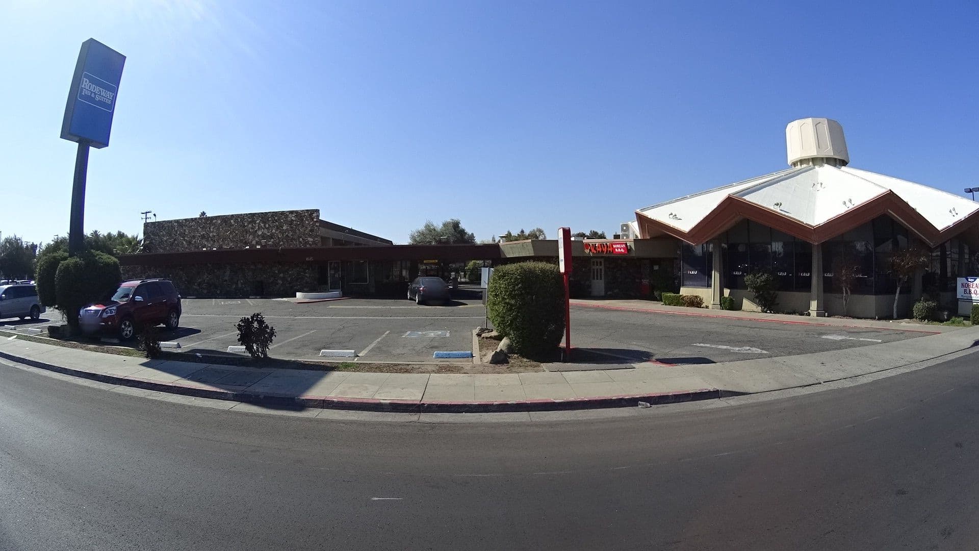 Street view near Water Tree Inn Best Value, Old Fig Garden — © marker_geo (CC BY-SA · Mapillary)