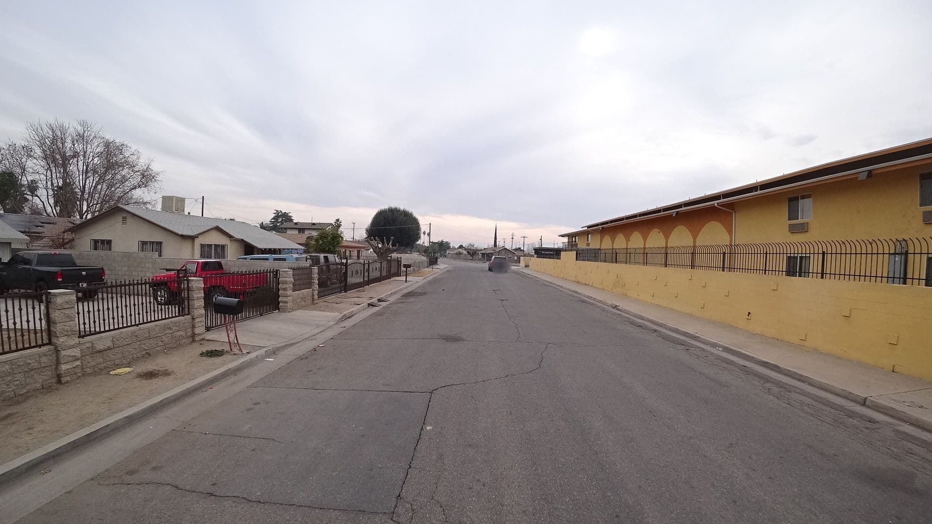 Street view near Choice Hotels, Bakersfield — © marker_geo (CC BY-SA · Mapillary)