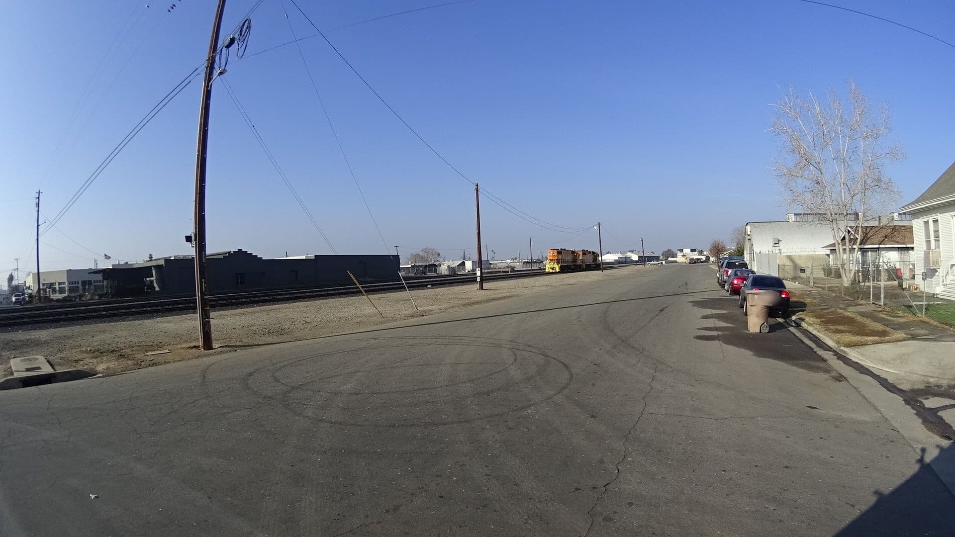 Street view near Colonial Inn, Bakersfield — © marker_geo (CC BY-SA · Mapillary)
