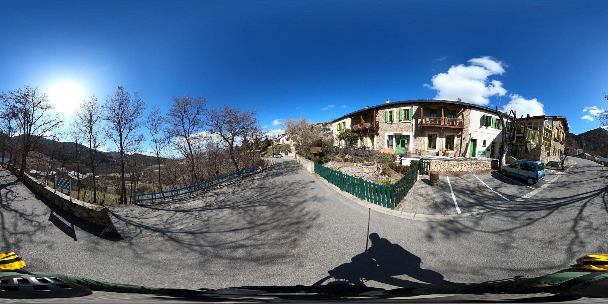 Street view near Gîte de Llo, Font-Romeu-Odeillo-Via — © geovelo (CC BY-SA · Mapillary)