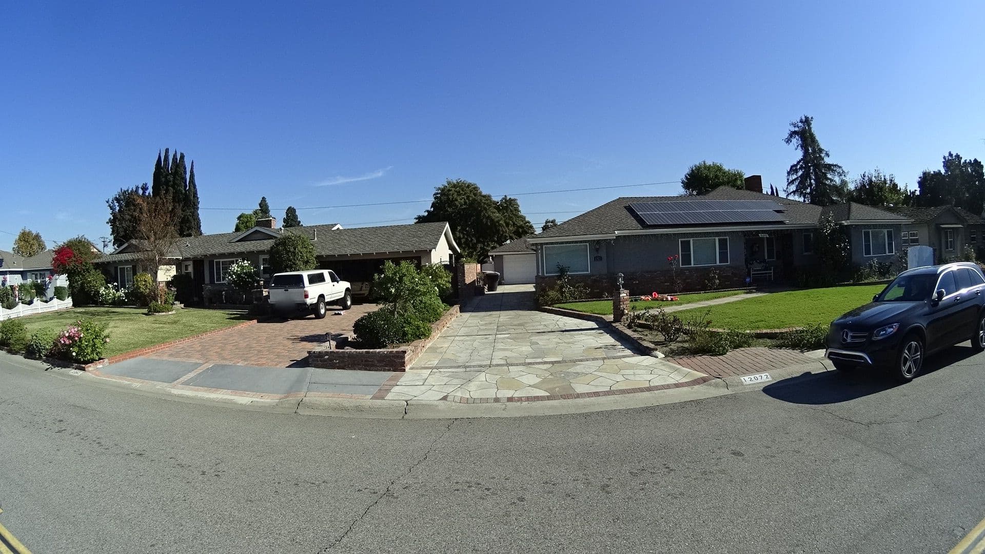 Street view near Morgon Bed, Garden Grove — © marker_geo (CC BY-SA · Mapillary)
