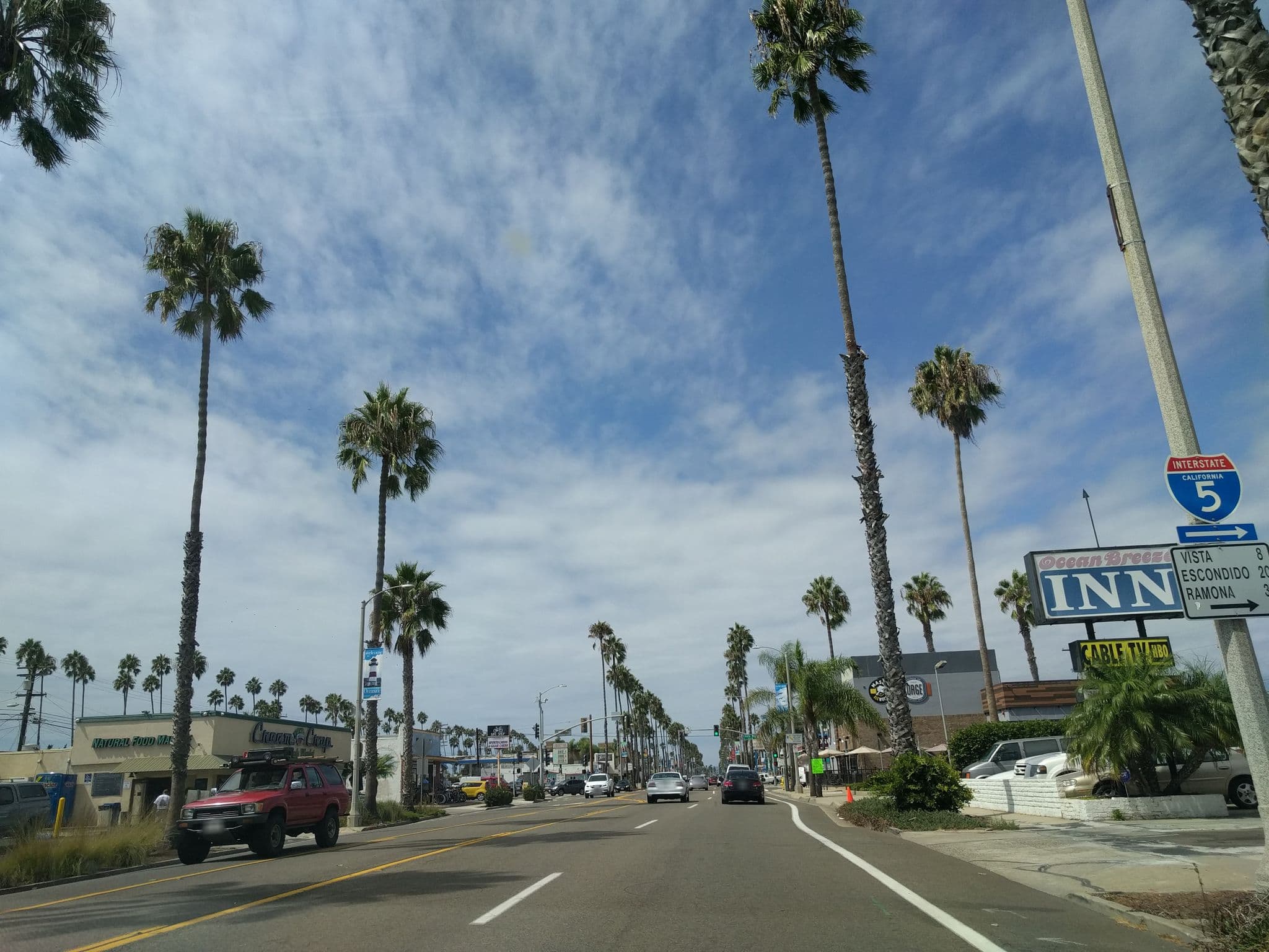 Street view near Ocean Breeze Inn, Carlsbad — © mly_lax03 (CC BY-SA · Mapillary)