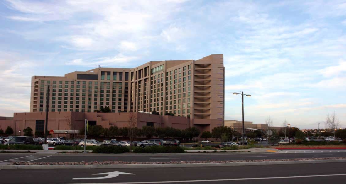 Pechanga Resort and Casino (via Wikimedia Commons, Public domain)