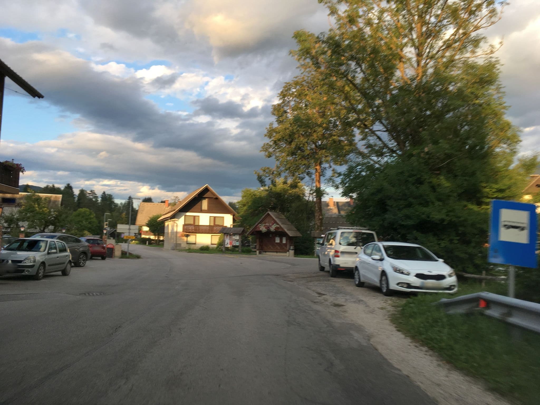 Street view near Pr’ Pristavc, Bohinjska Bistrica — © istefanos (CC BY-SA · Mapillary)