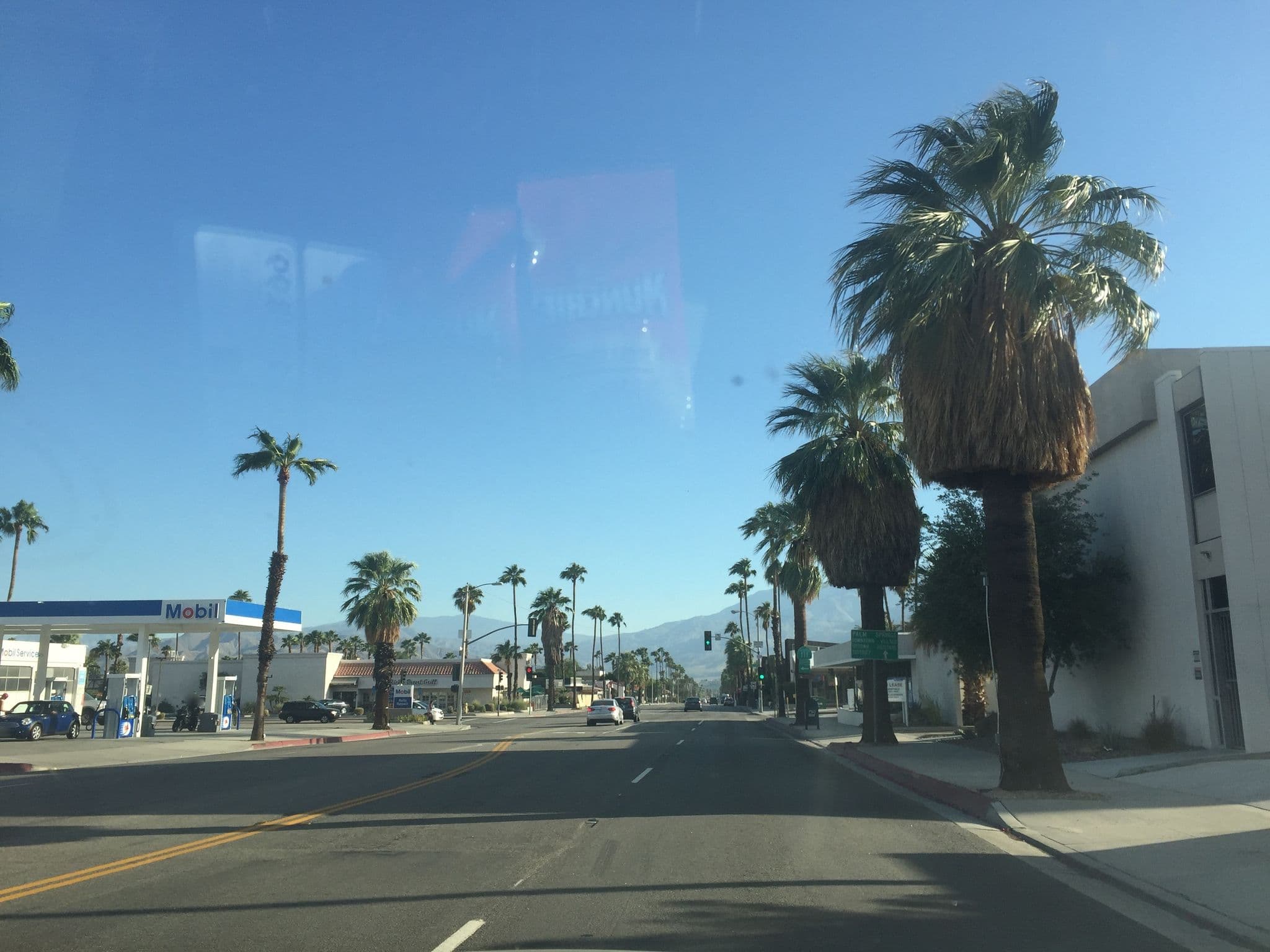Street view near La Fontaine Retreat, Palm Springs — © teemsaj (CC BY-SA · Mapillary)