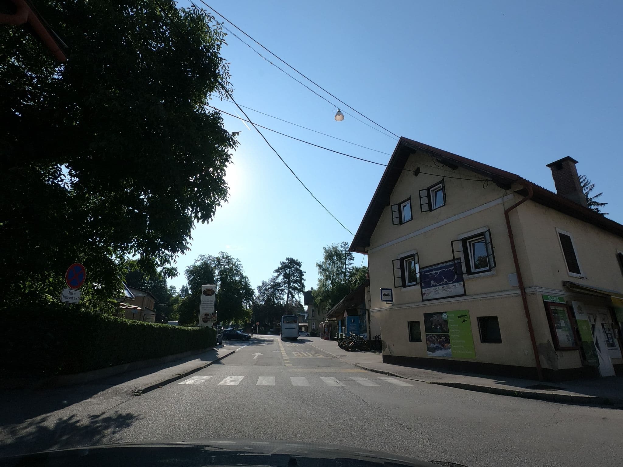 Street view near Hostel Bus Station Bled, Bled — © richlv (CC BY-SA · Mapillary)
