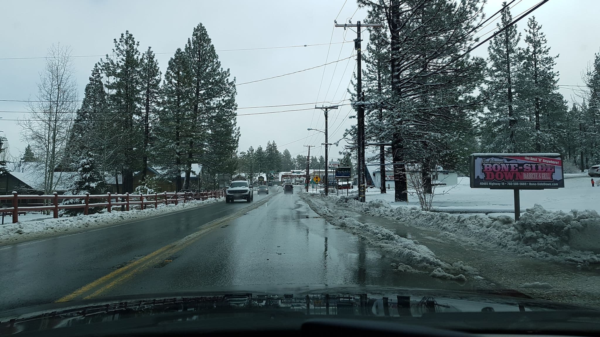 Street view near Frontier Lodge & Motel, Big Bear Lake — © igorzo (CC BY-SA · Mapillary)
