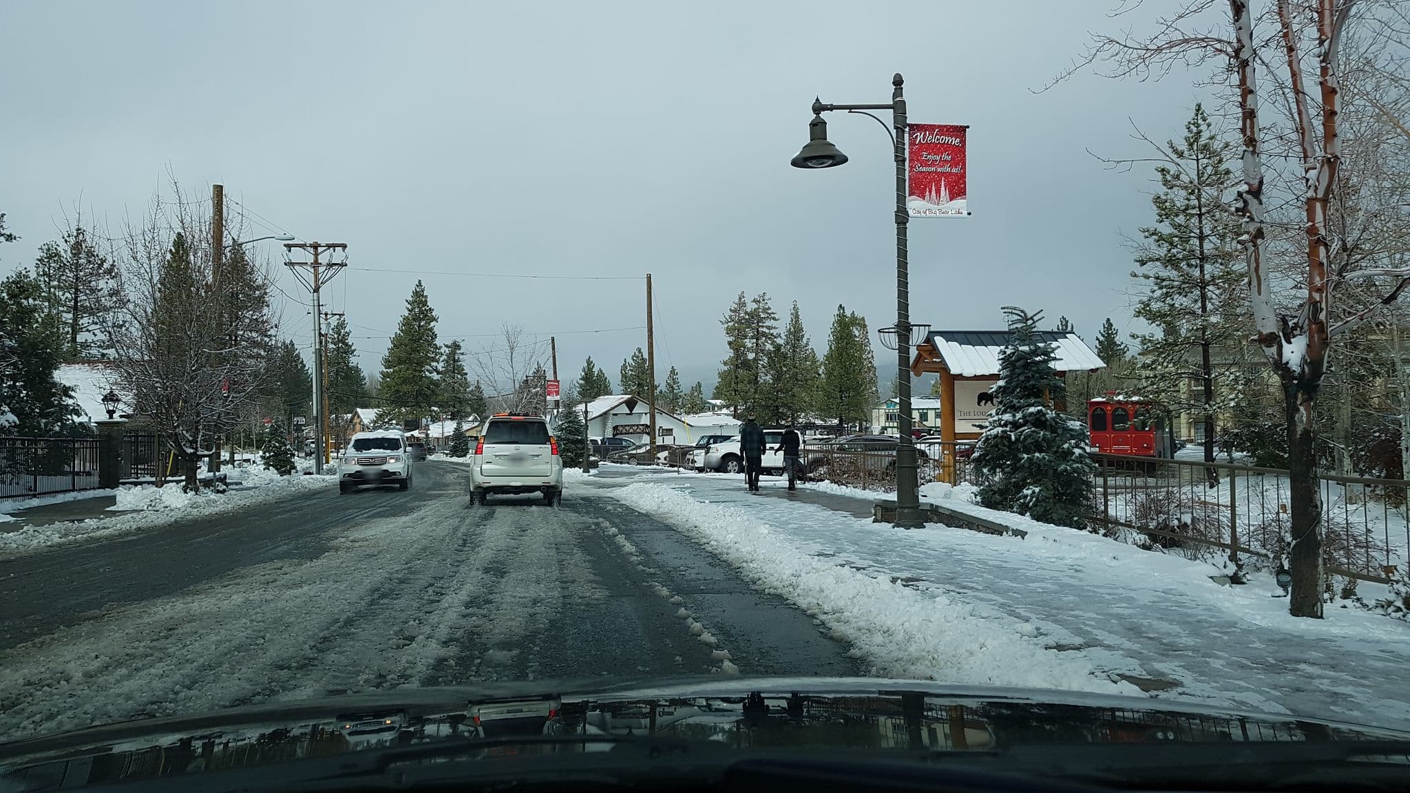 Street view near Northwoods Hot Tub, Big Bear Lake — © igorzo (CC BY-SA · Mapillary)