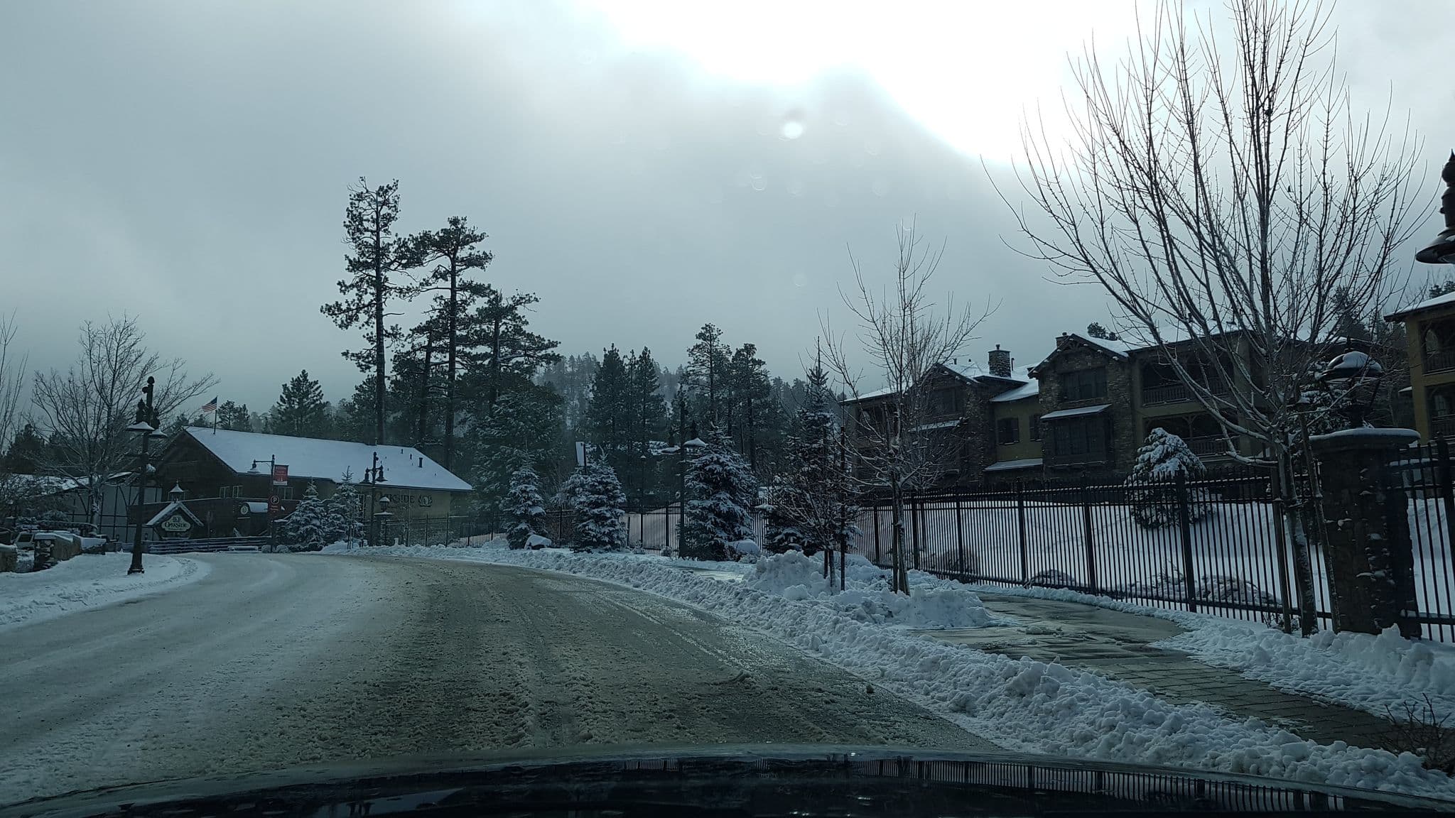 Street view near Ascend Hotel Collection, Big Bear Lake — © igorzo (CC BY-SA · Mapillary)