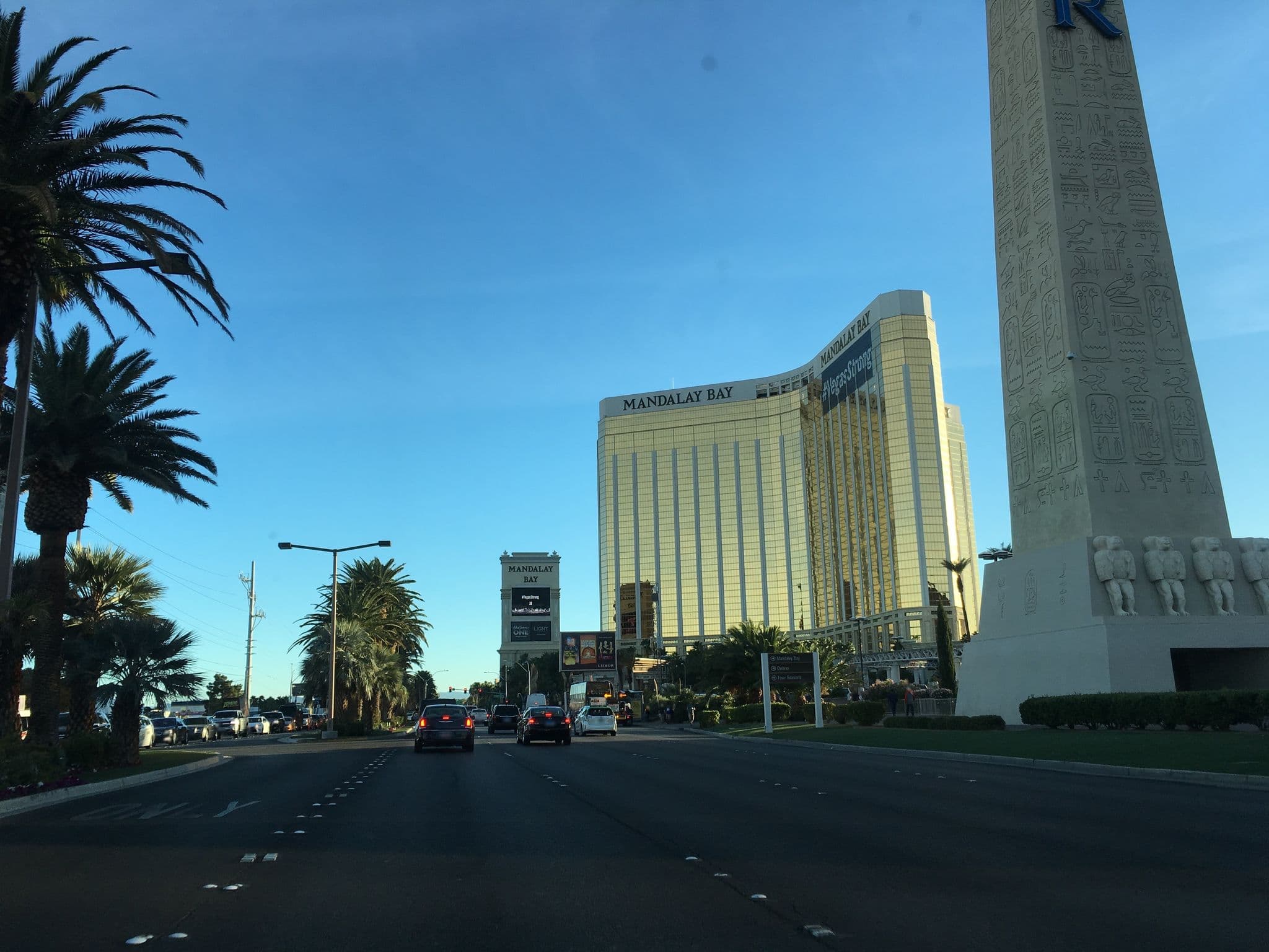 Street view near Hotel Room, Paradise — © raveneye (CC BY-SA · Mapillary)