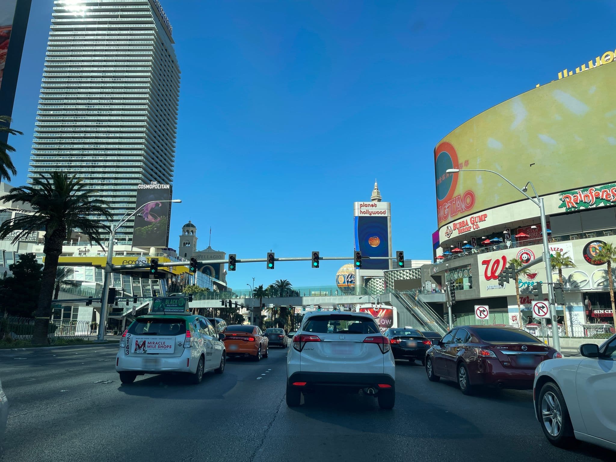 Street view near Suxor, Paradise — © matsayz (CC BY-SA · Mapillary)