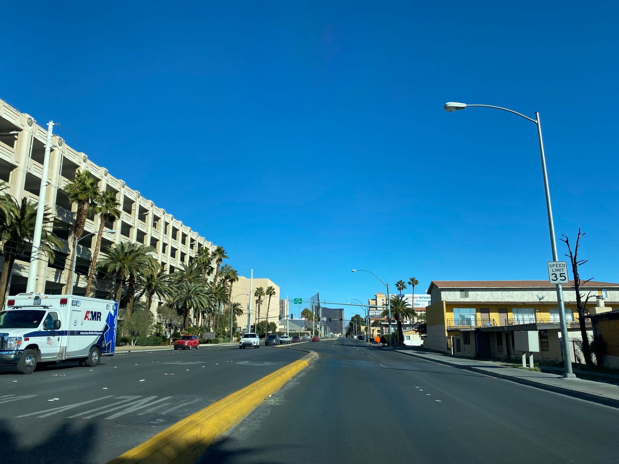 Street view near PH Westgate 3824 & 3826, Paradise — © matsayz (CC BY-SA · Mapillary)