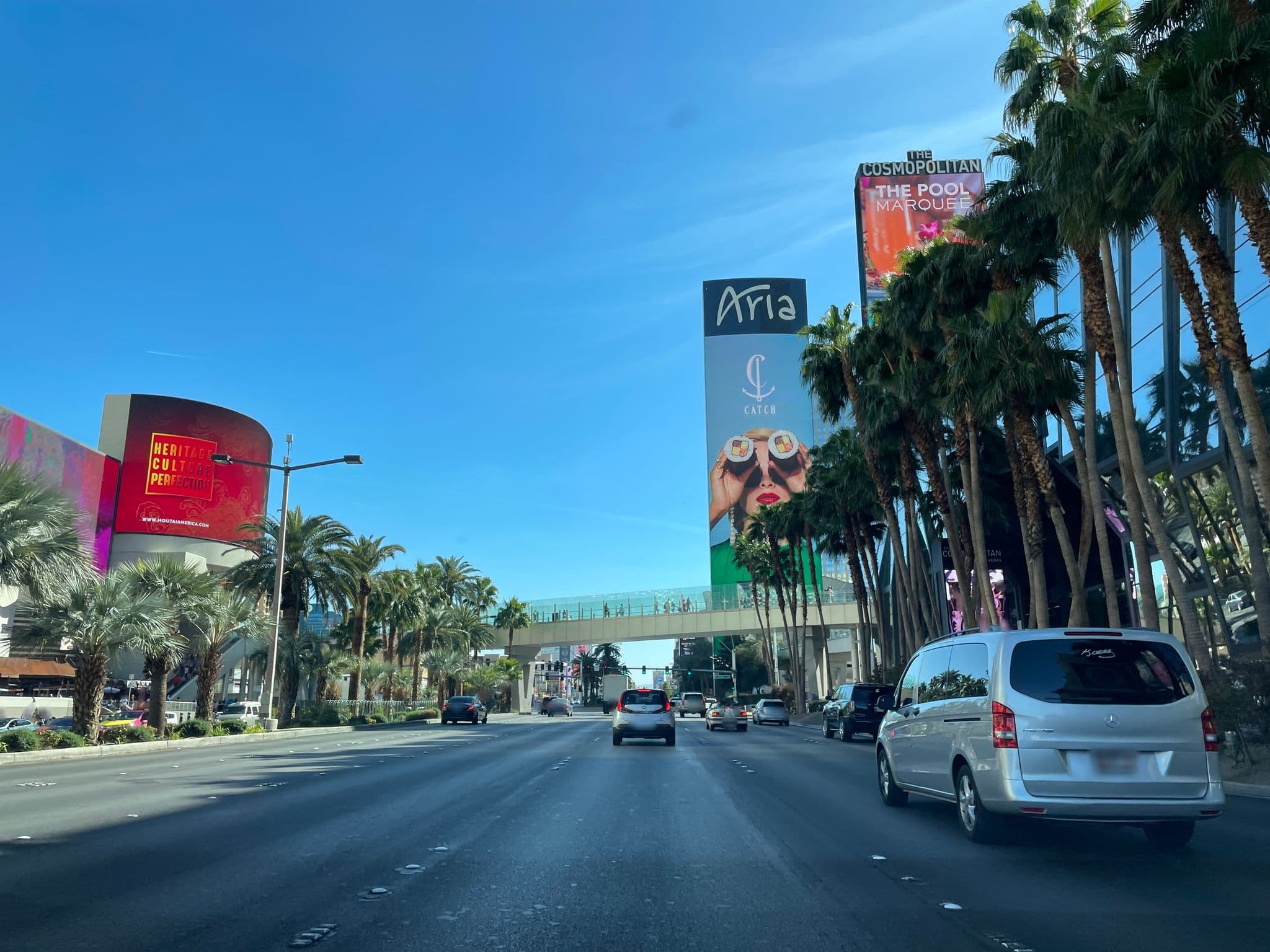 Street view near 58 Floor Cosmopolitan Hotel, Paradise — © matsayz (CC BY-SA · Mapillary)