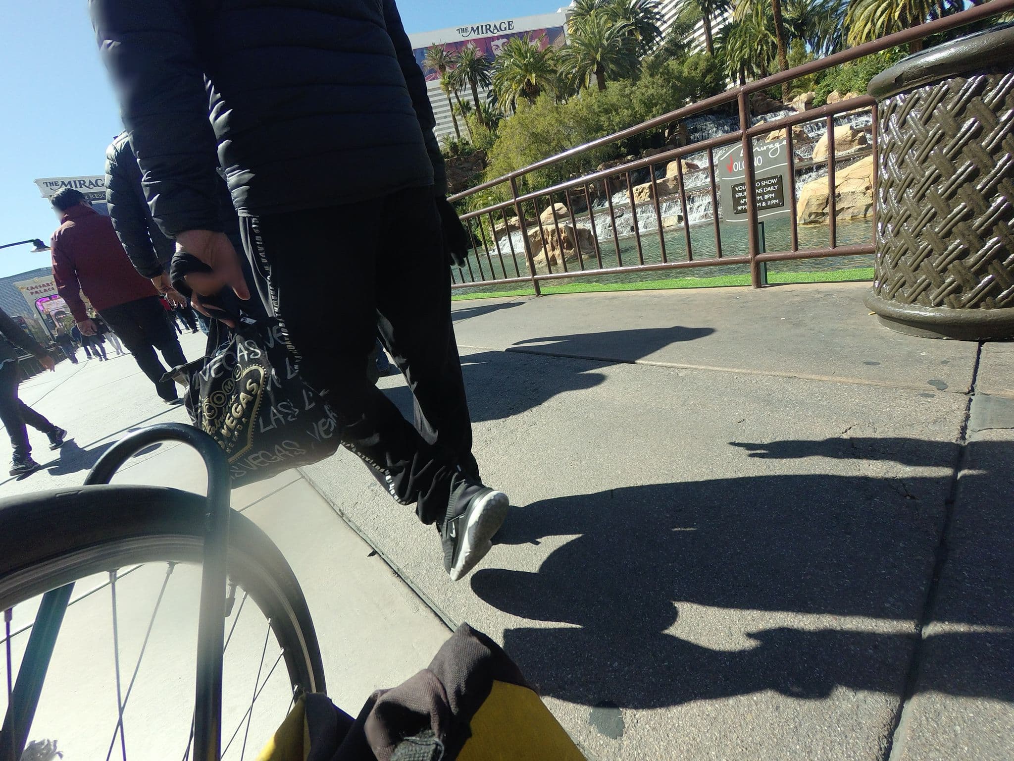 Street view near Venetian Cabana 6, Paradise — © hshearer (CC BY-SA · Mapillary)