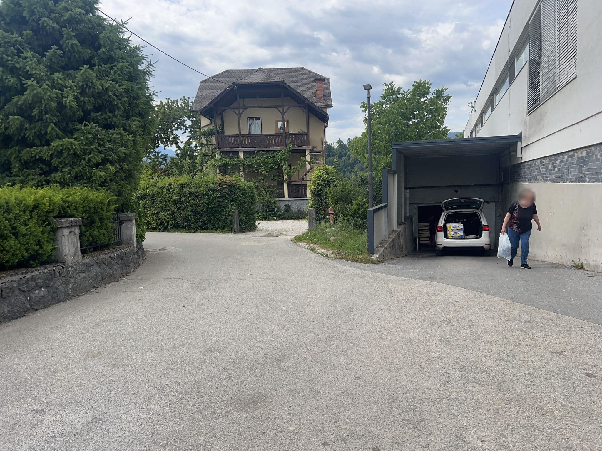 Street view near Rikli Balance, Bled — © igorzo (CC BY-SA · Mapillary)